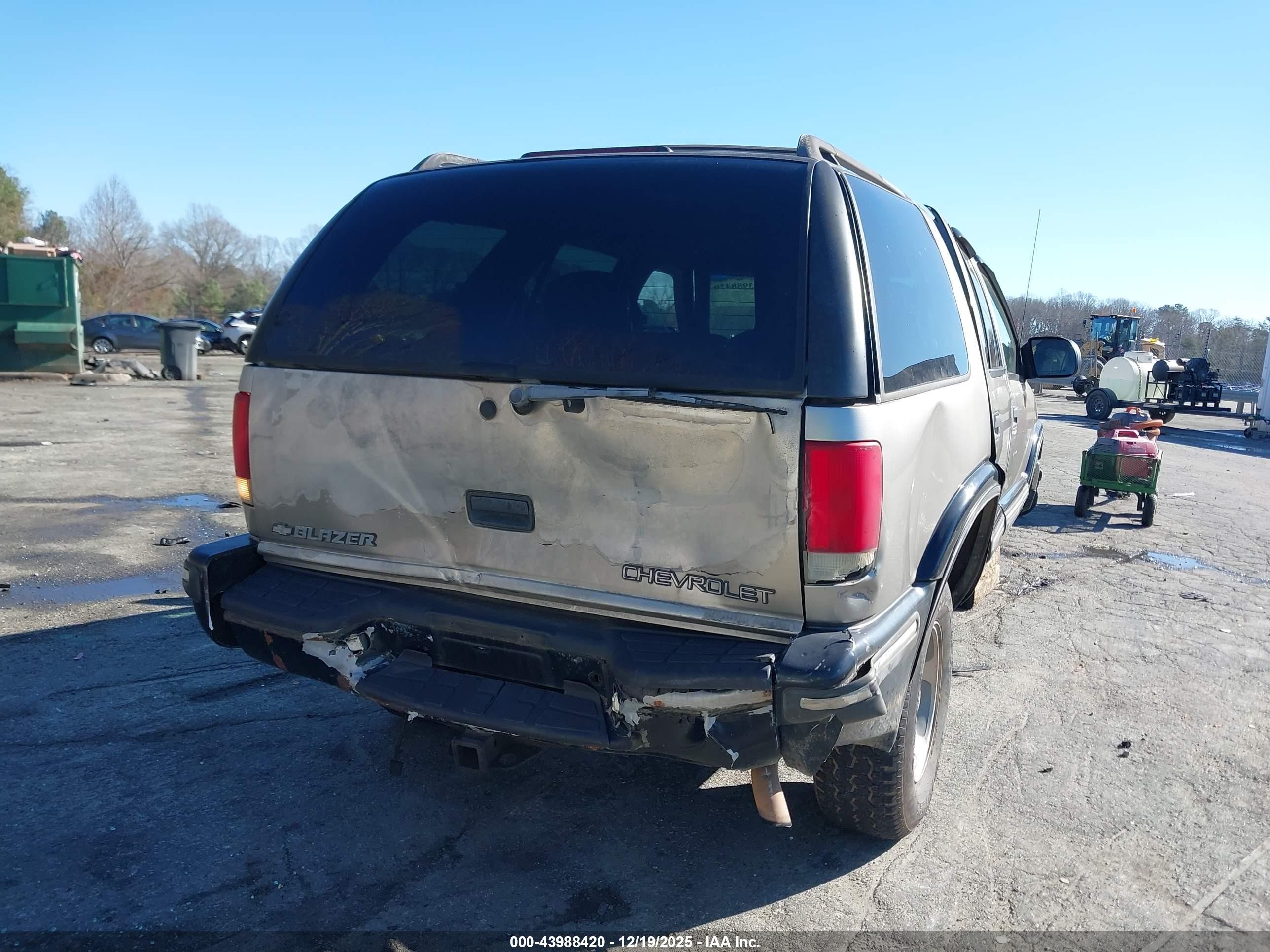 1999 Chevrolet Blazer Lt Gold vin: 1GNCS13W1X2176025