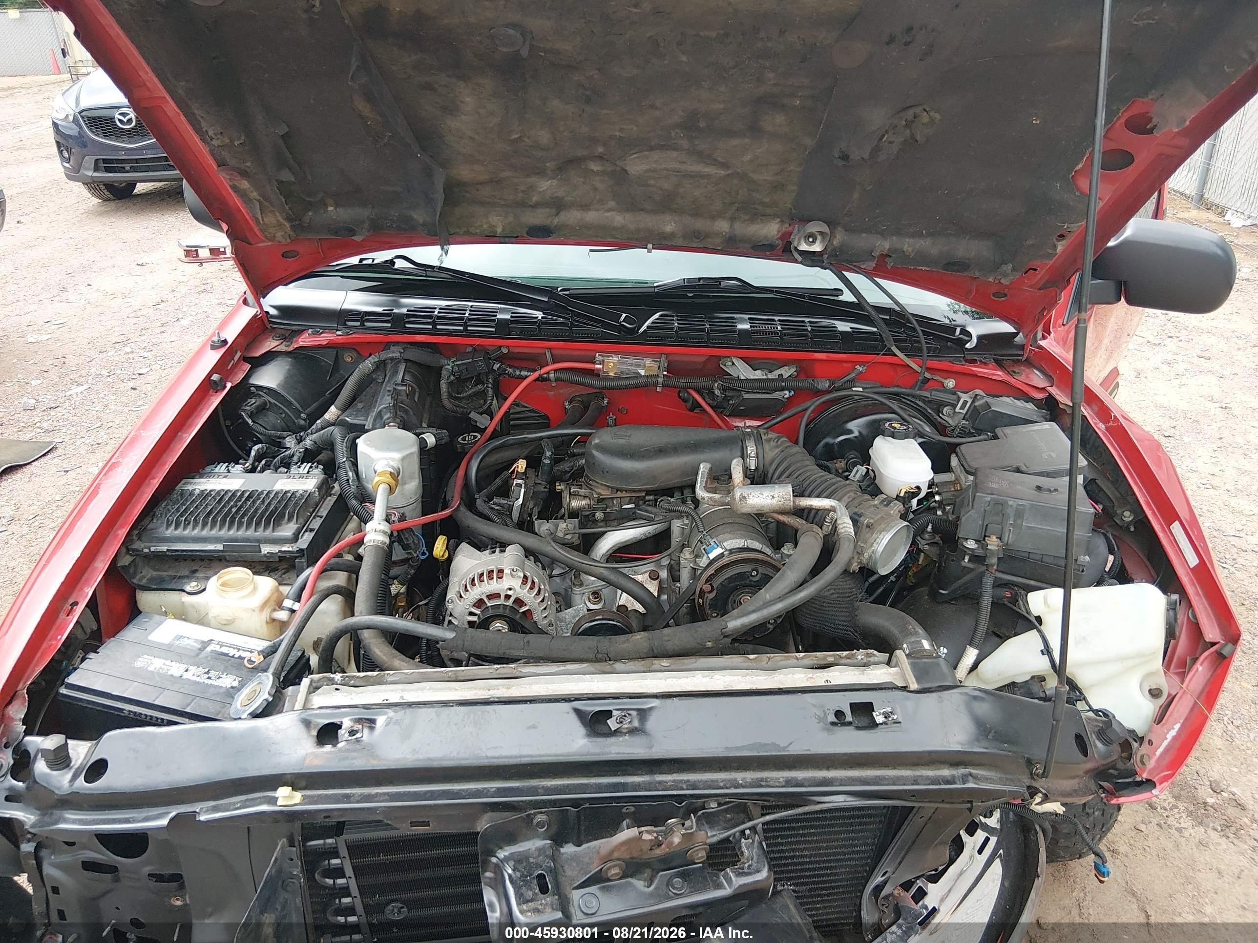 2000 Chevrolet Blazer Ls Red vin: 1GNCS13W1Y2281827