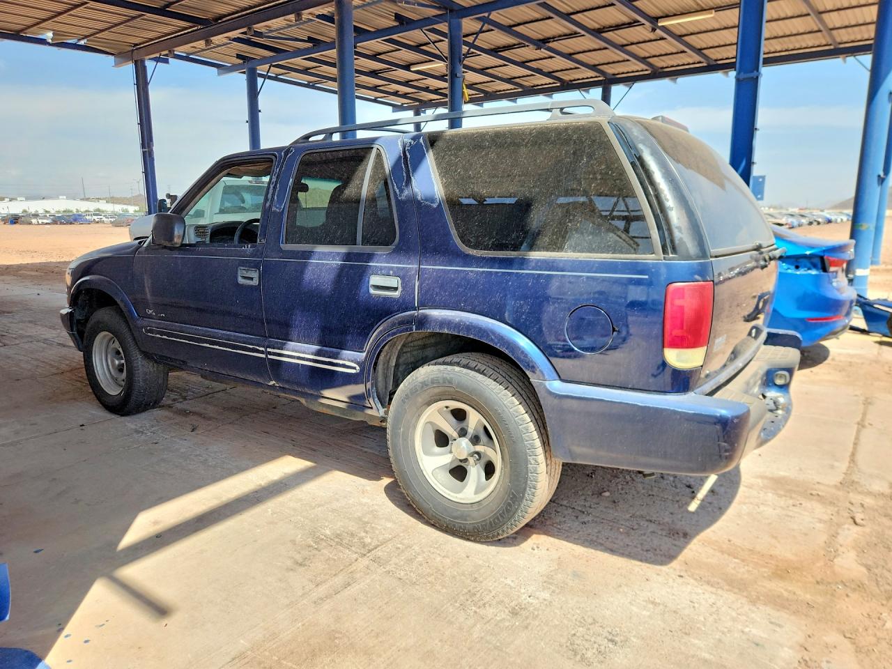 2002 Chevrolet Blazer Синий vin: 1GNCS13W22K229811