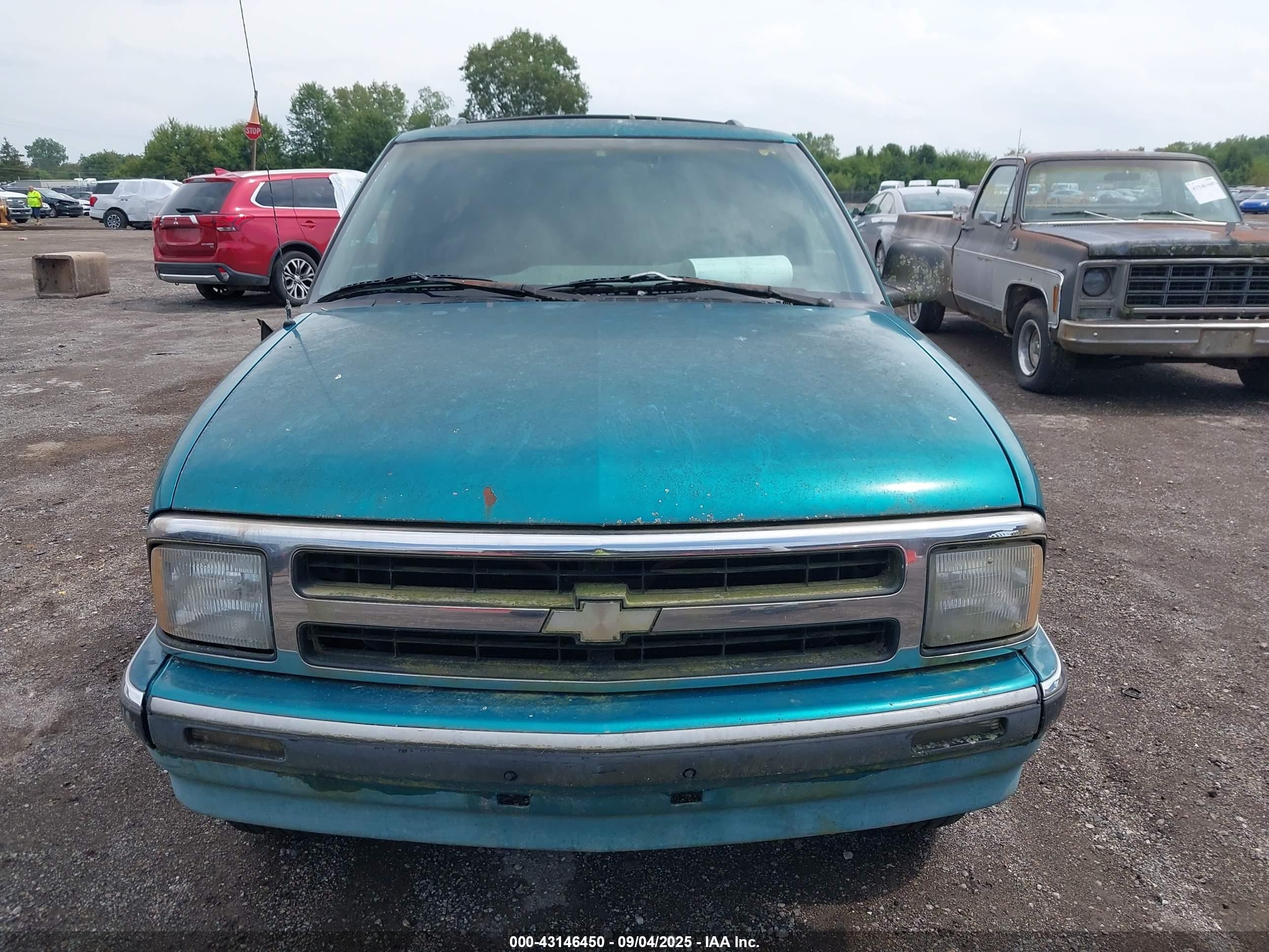 1995 Chevrolet Blazer   Green vin: 1GNCS13W2S2199855