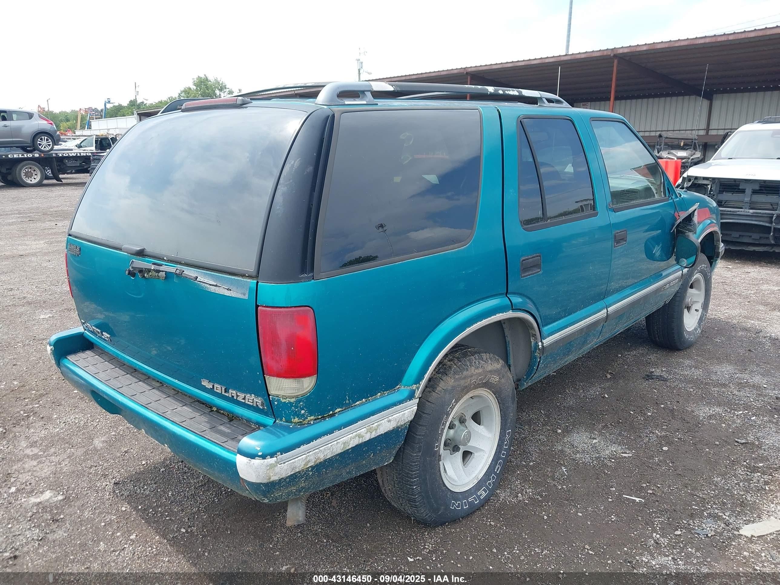 1995 Chevrolet Blazer   Green vin: 1GNCS13W2S2199855