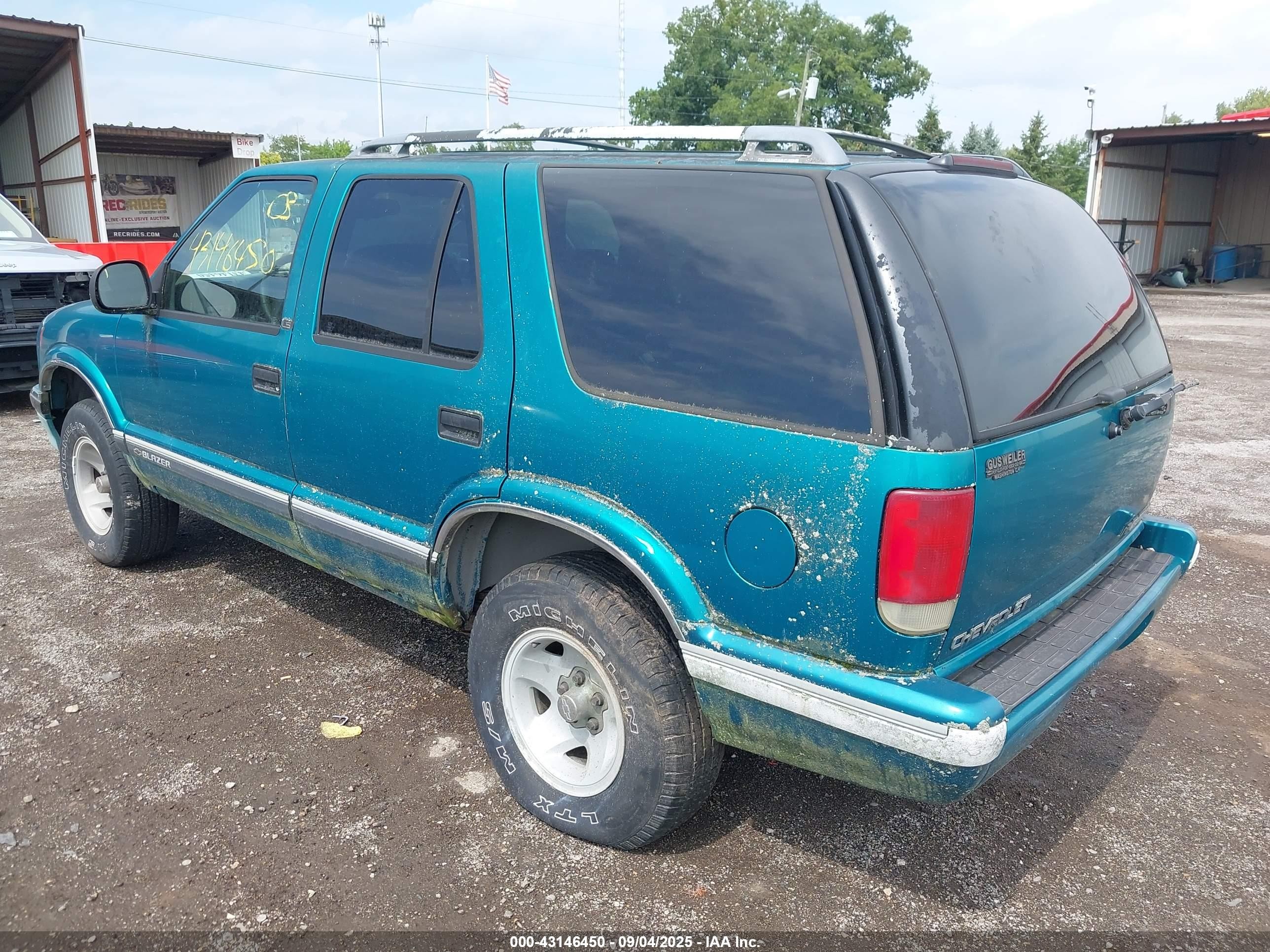 1995 Chevrolet Blazer   Green vin: 1GNCS13W2S2199855