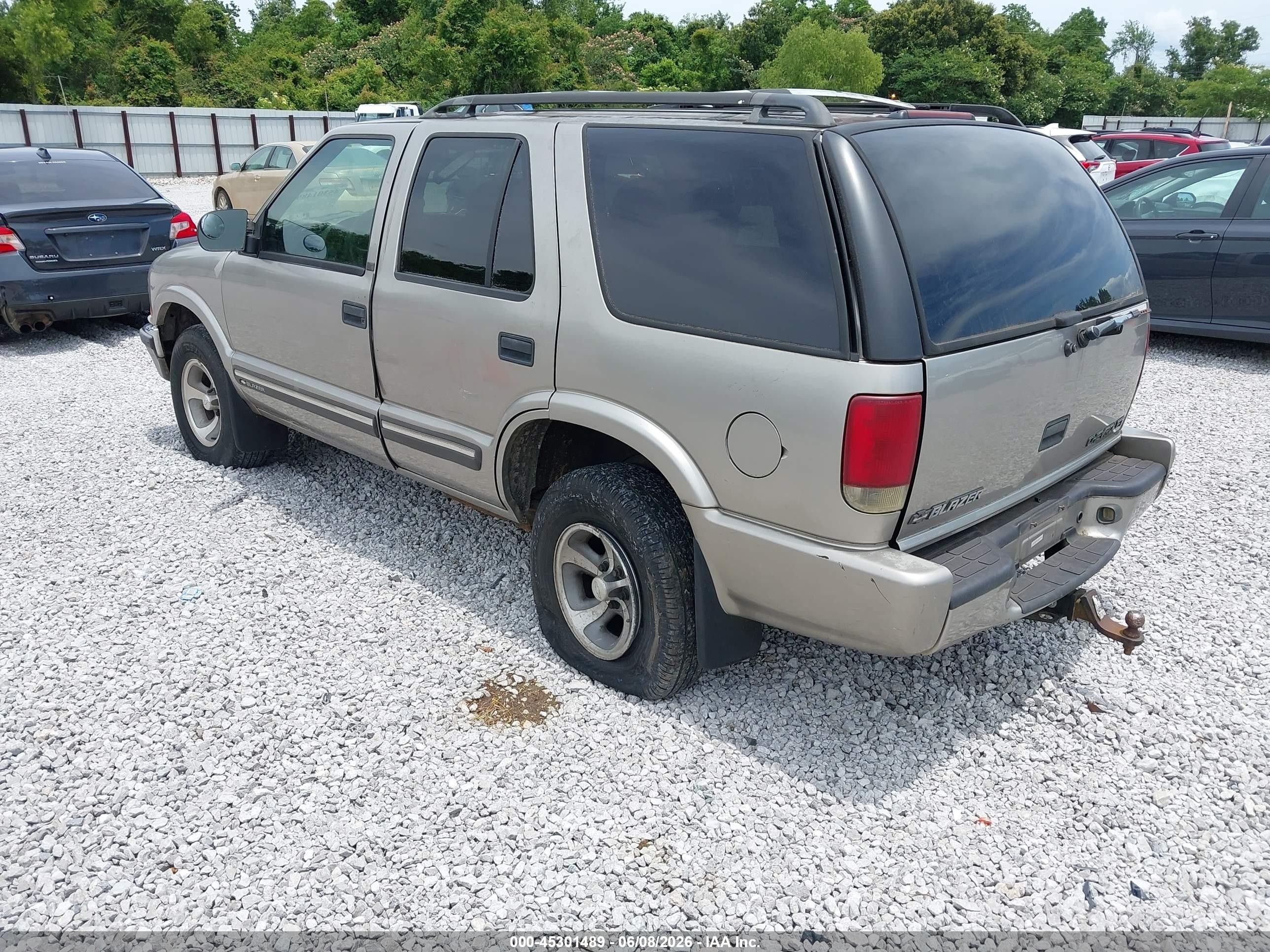 2000 Chevrolet Blazer Ls Brown vin: 1GNCS13W2Y2288057