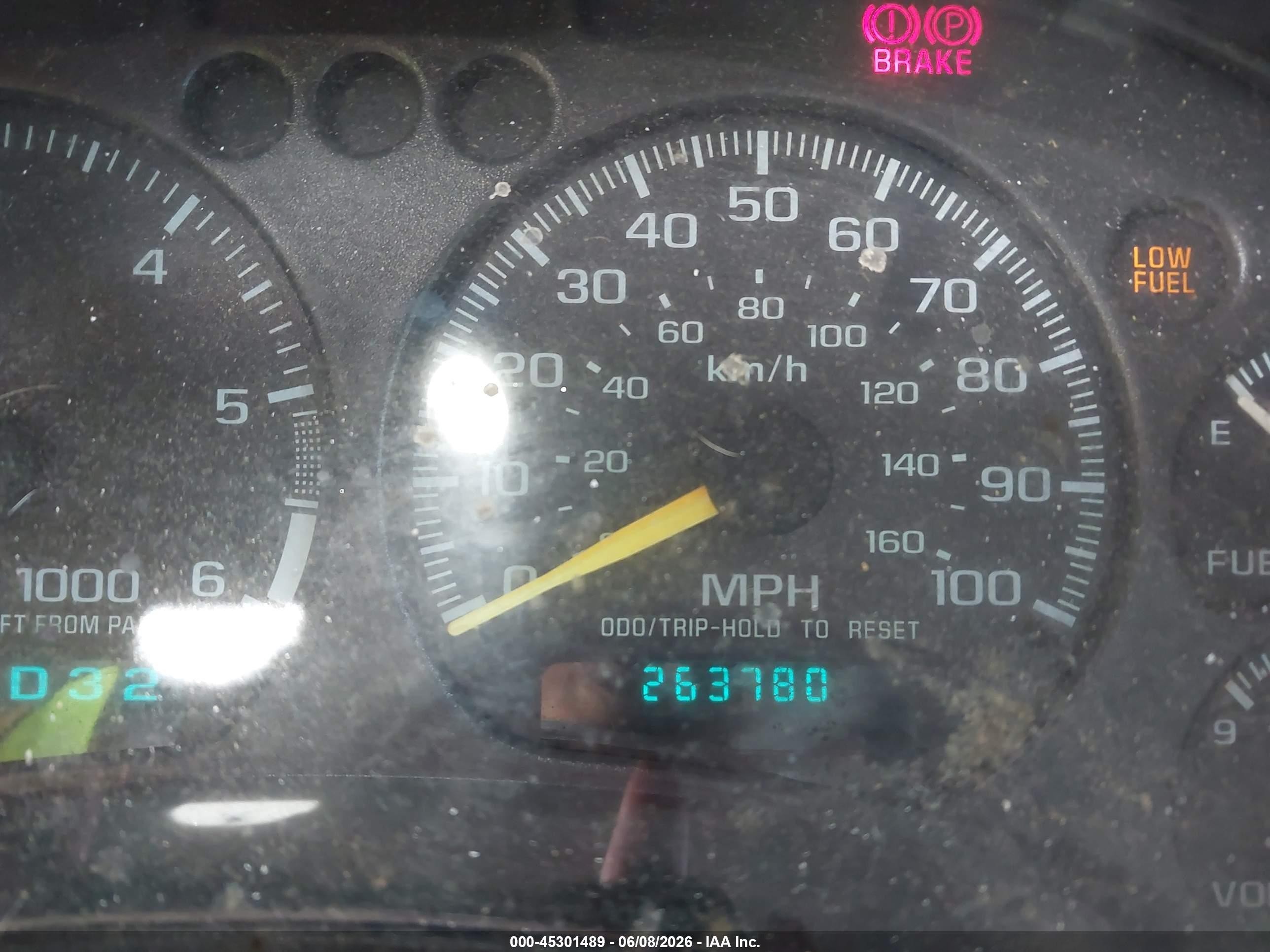2000 Chevrolet Blazer Ls Brown vin: 1GNCS13W2Y2288057