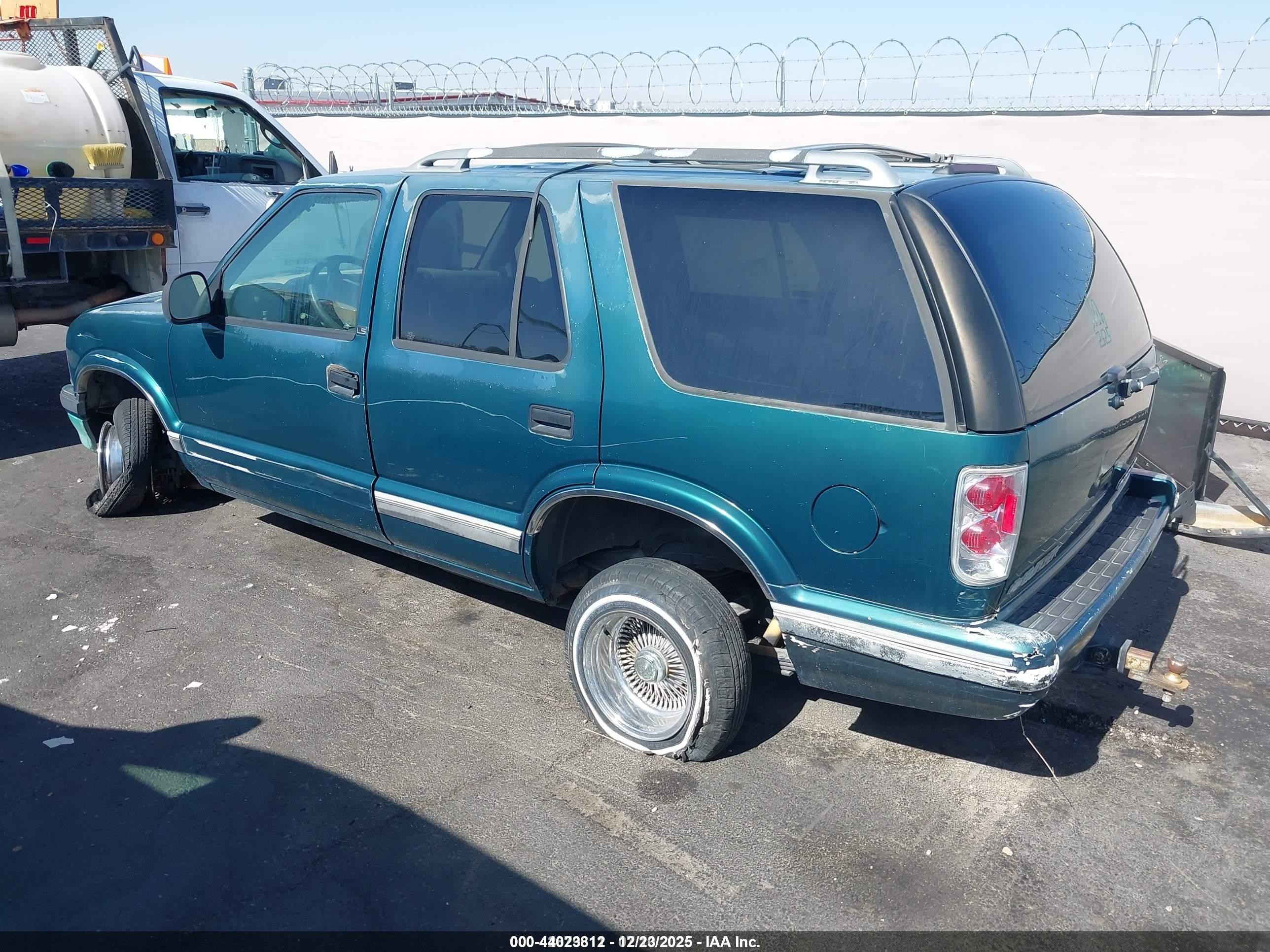 1997 Chevrolet Blazer Ls Зеленый vin: 1GNCS13W8V2168906