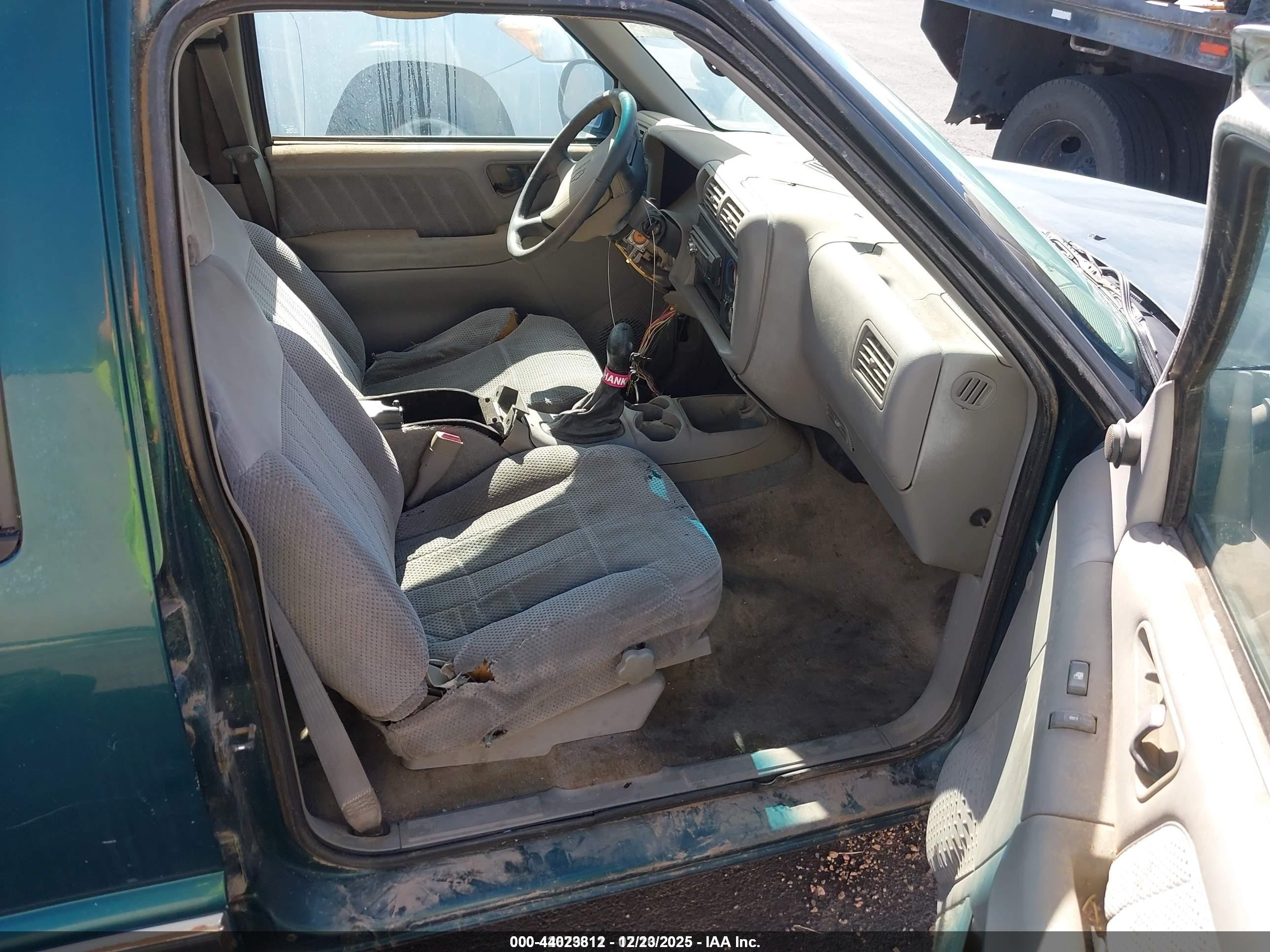 1997 Chevrolet Blazer Ls Зеленый vin: 1GNCS13W8V2168906