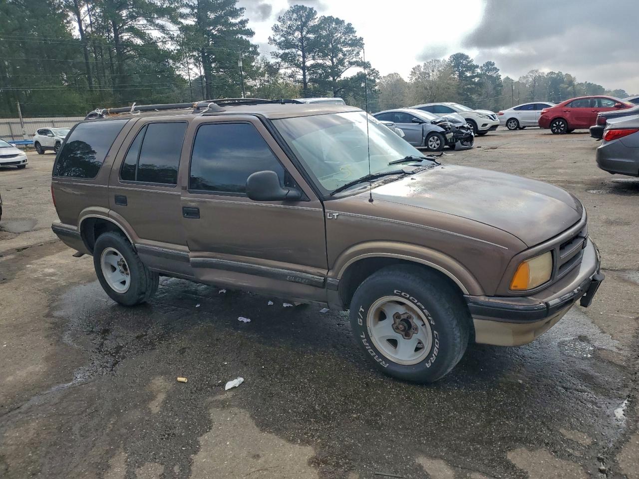 1997 Chevrolet Blazer Brown vin: 1GNCS13W8V2222558