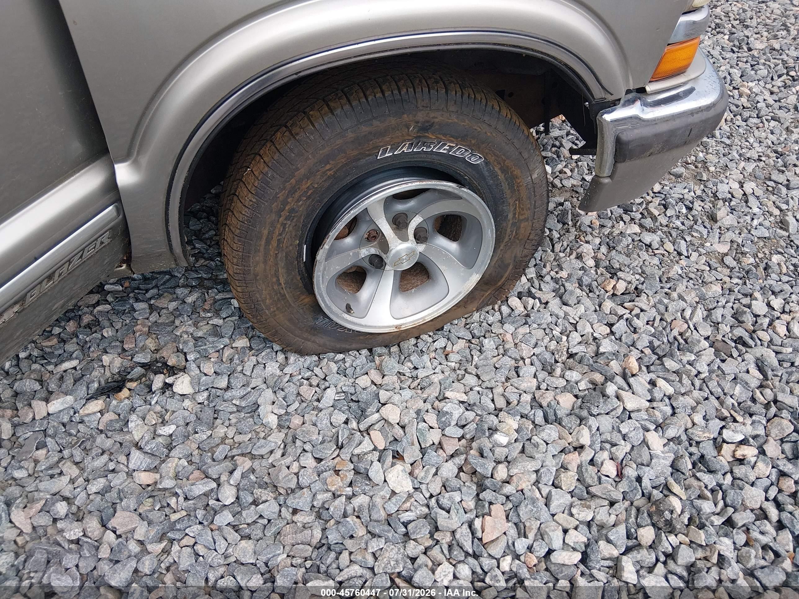 2000 Chevrolet Blazer Lt Gray vin: 1GNCS13W8Y2131178