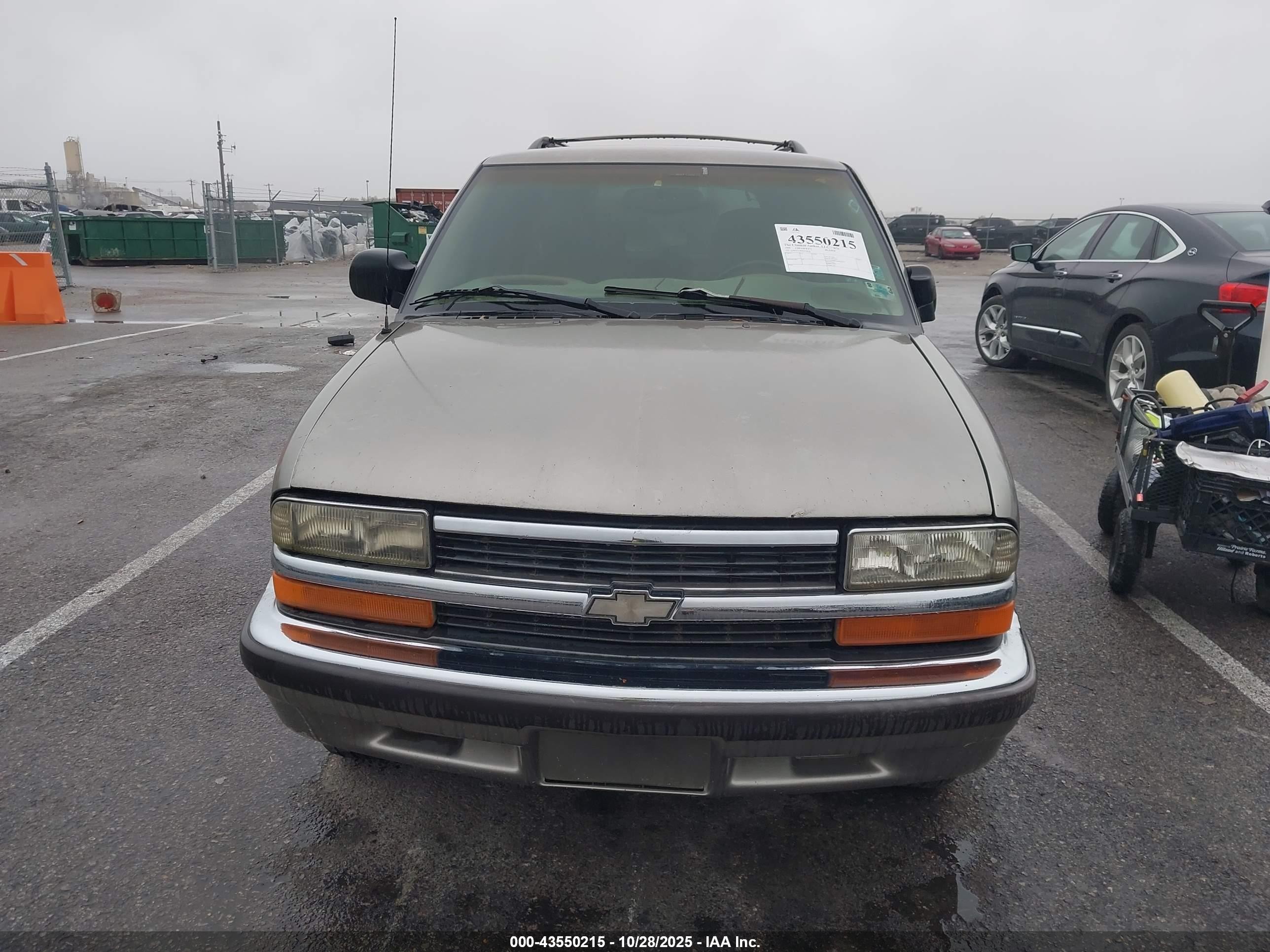 1999 Chevrolet Blazer Ls Gold vin: 1GNCS13W9X2158646