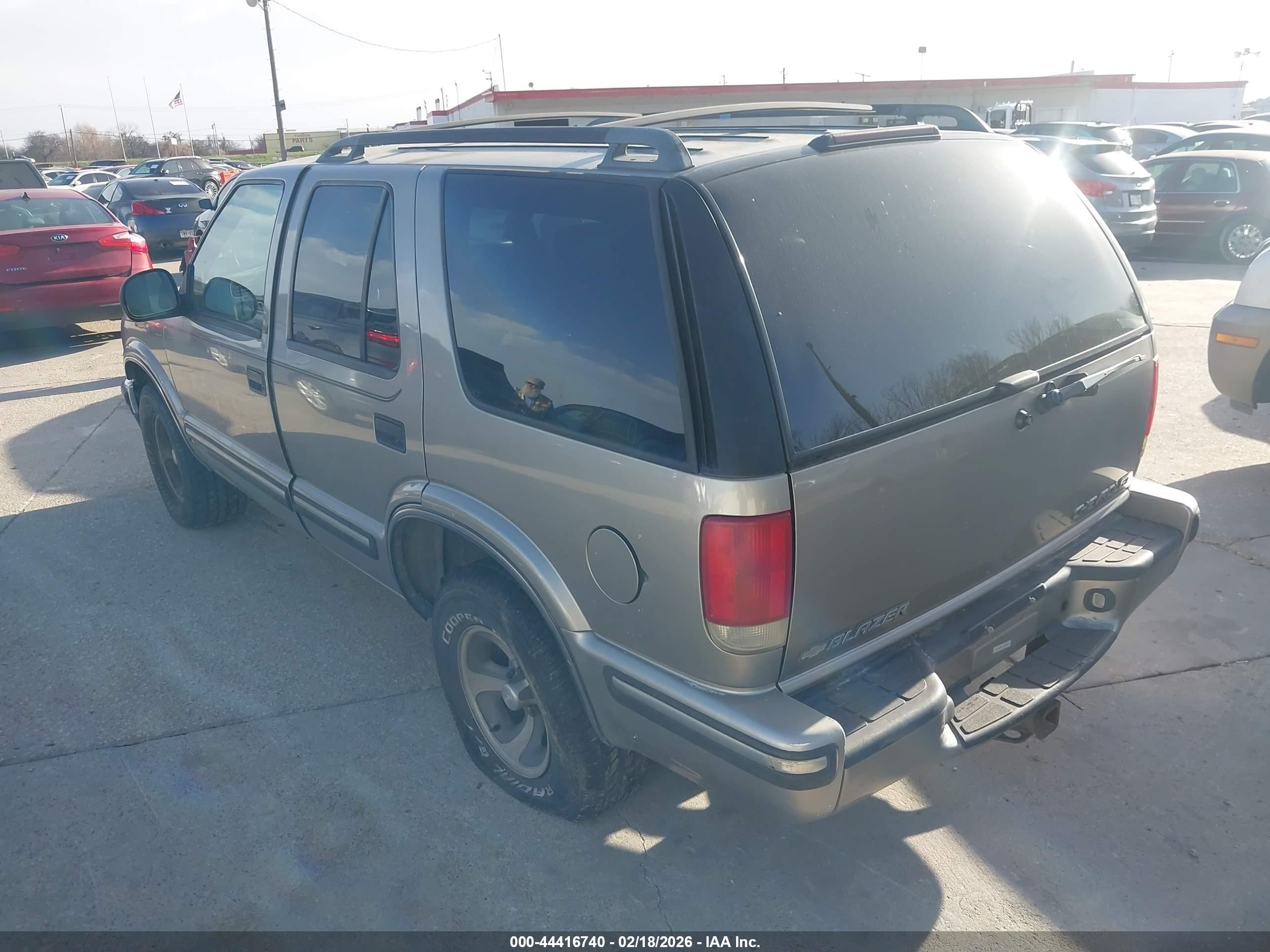 1998 Chevrolet Blazer Lt Gray vin: 1GNCS13WXWK149694
