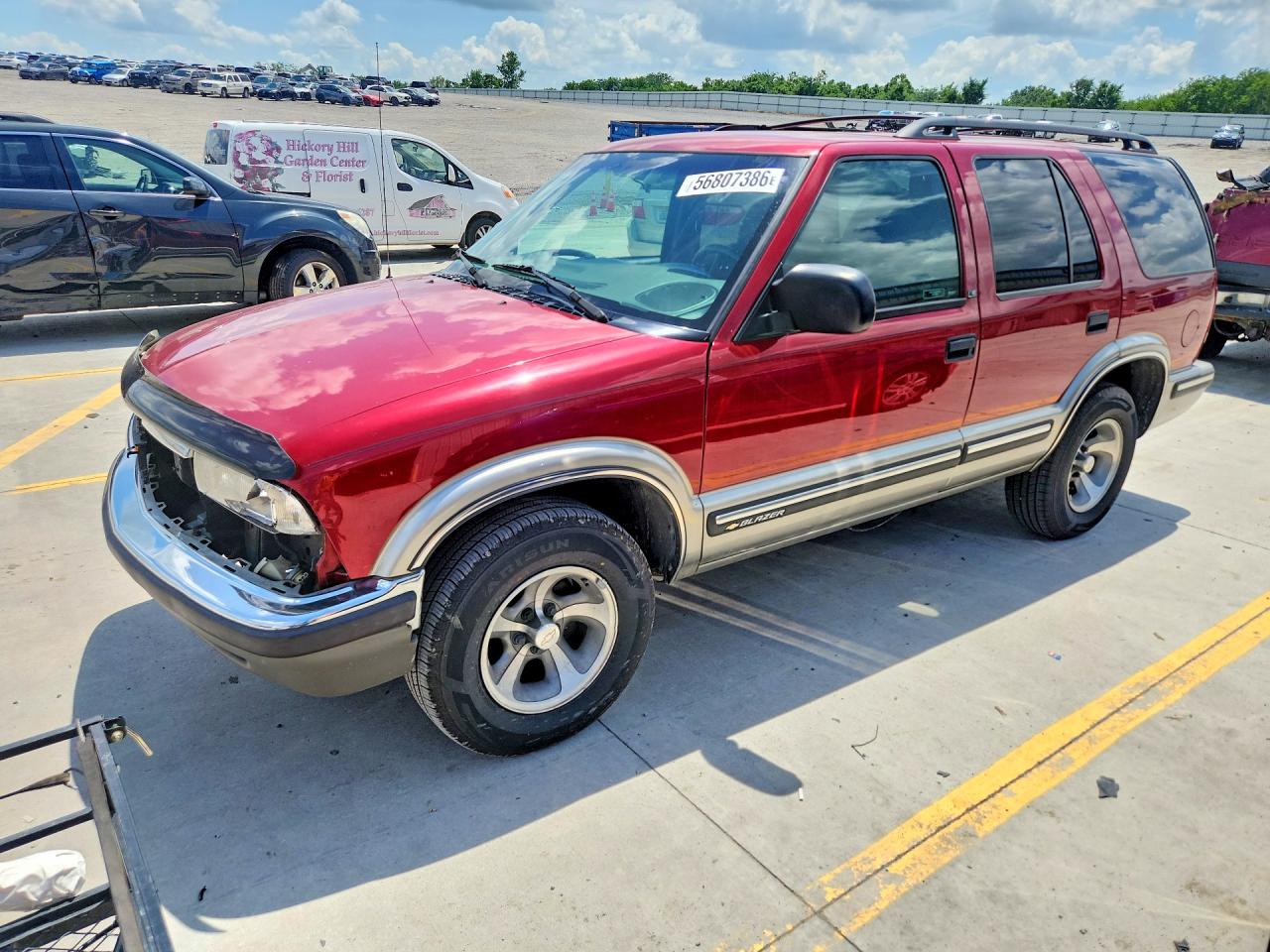 1999 Chevrolet Blazer Red vin: 1GNCS13WXX2188724
