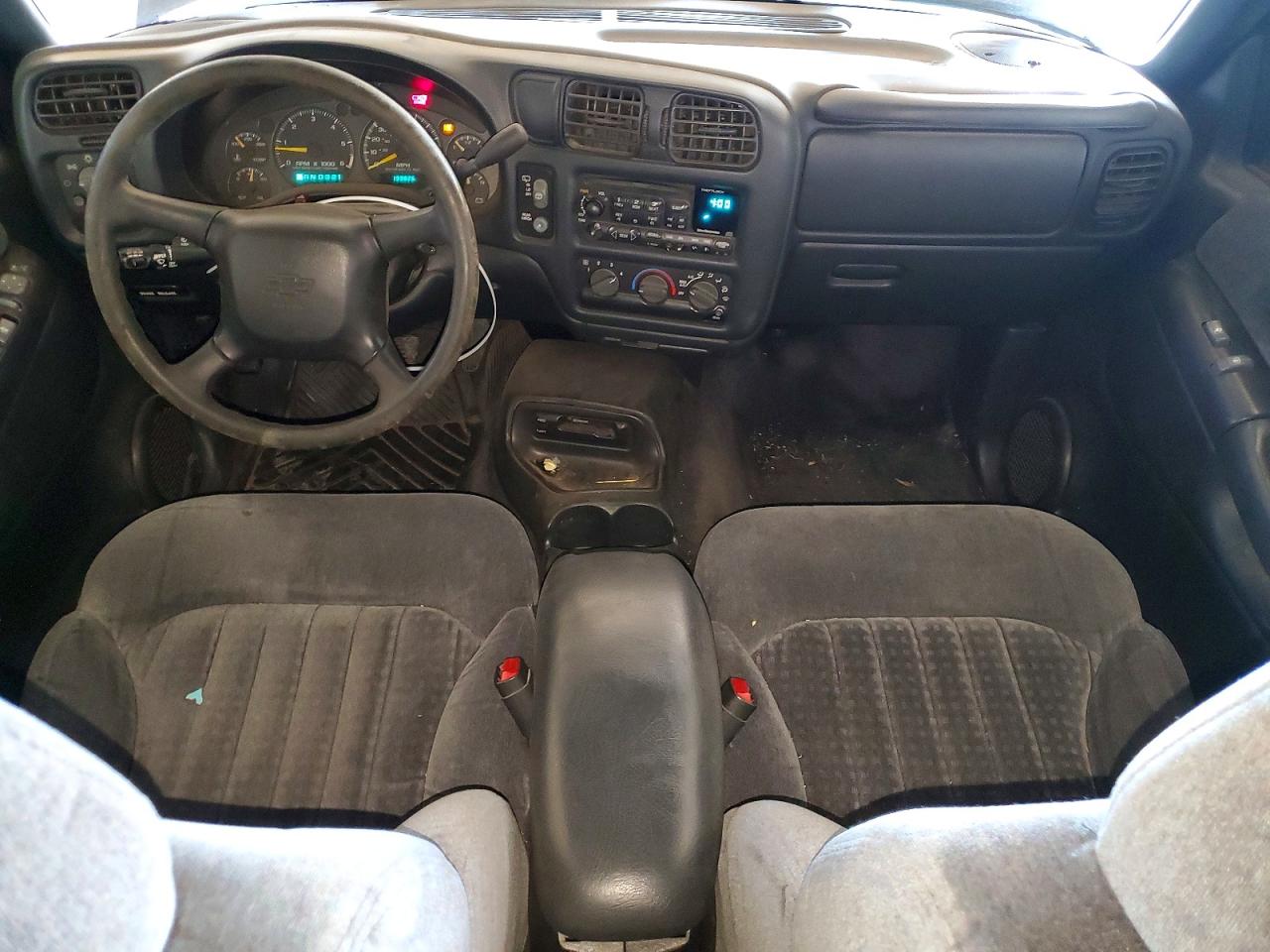 2000 Chevrolet Blazer Brown vin: 1GNCS13WXYK219150