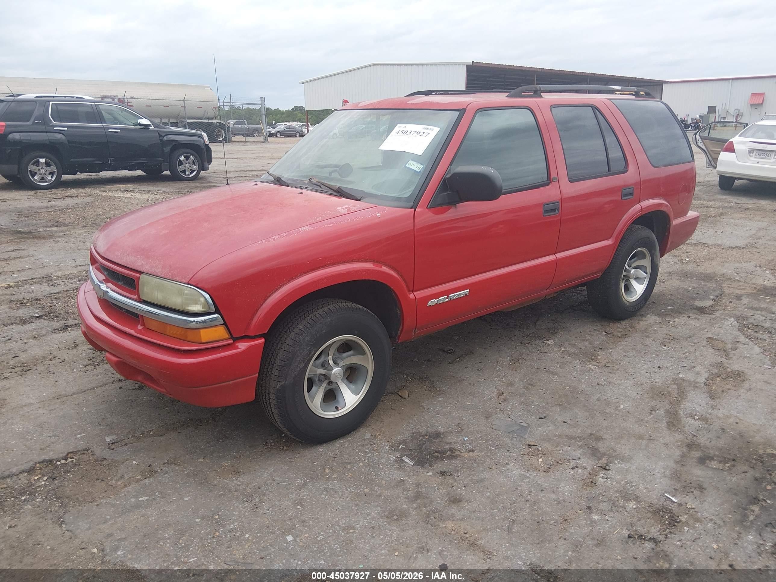 2003 Chevrolet Blazer Ls Red vin: 1GNCS13X23K165571