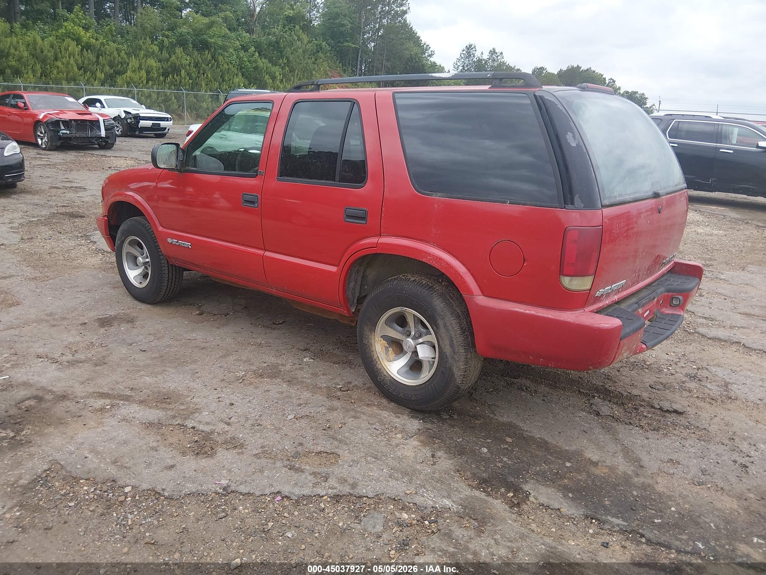 2003 Chevrolet Blazer Ls Red vin: 1GNCS13X23K165571