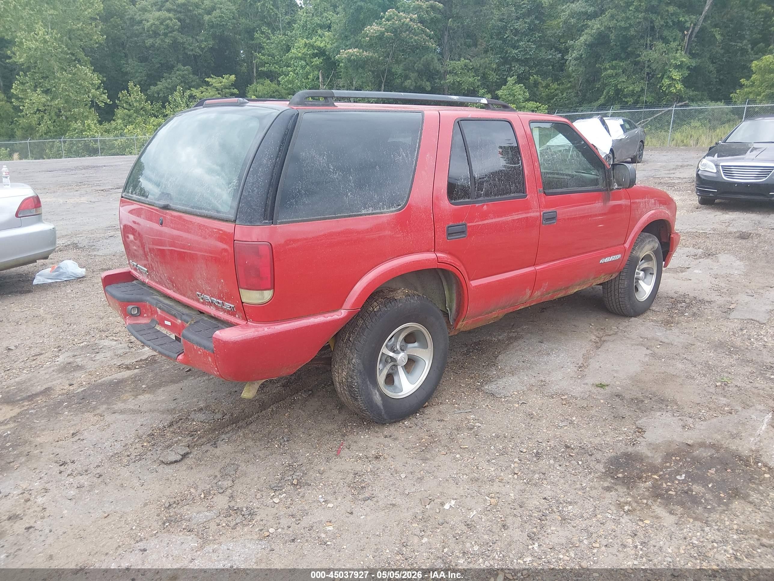 2003 Chevrolet Blazer Ls Red vin: 1GNCS13X23K165571