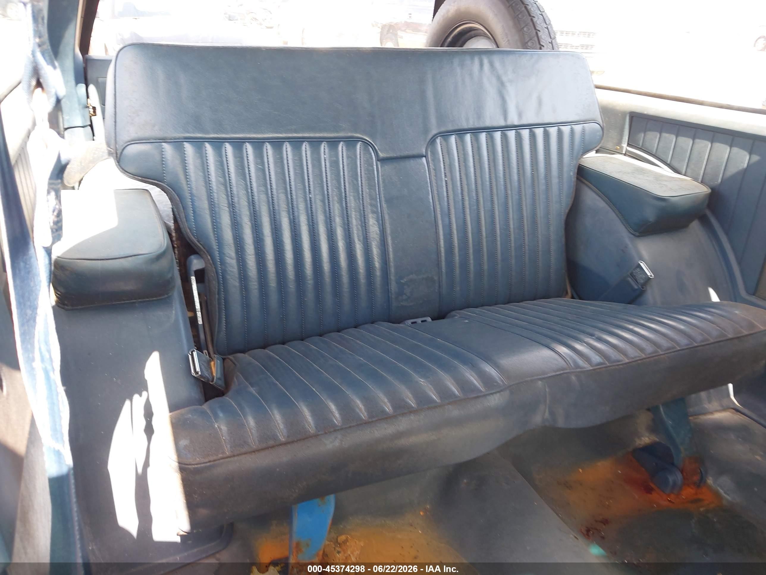 1988 Chevrolet Blazer S10 Blue vin: 1GNCS18EXJ8149782