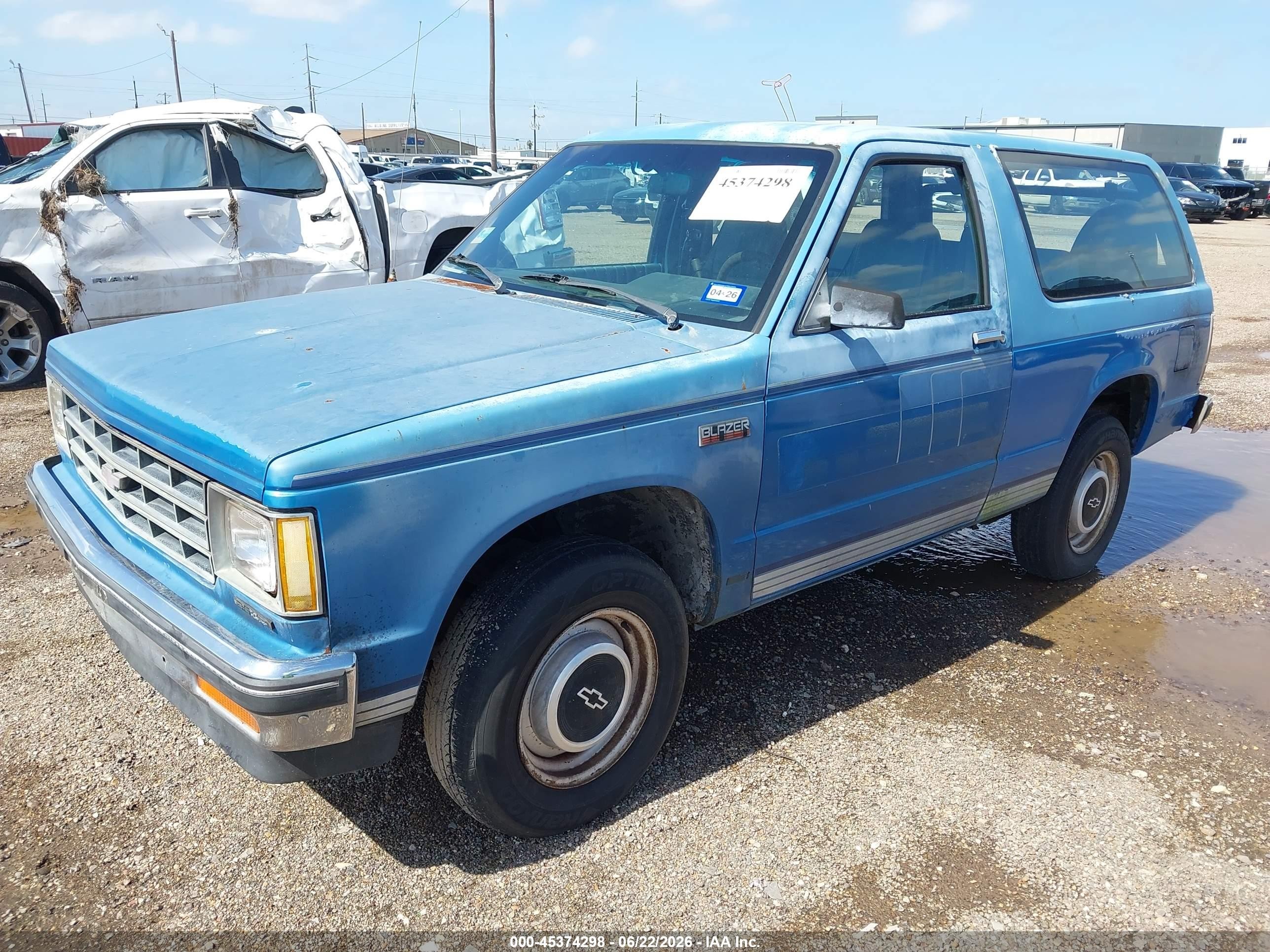 1988 Chevrolet Blazer S10 Blue vin: 1GNCS18EXJ8149782