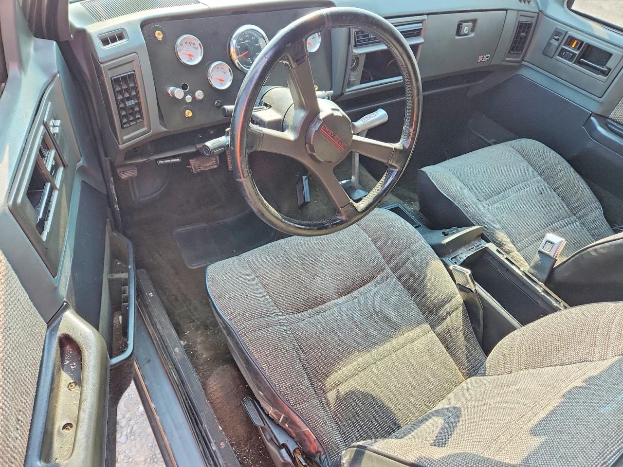 1988 Chevrolet Blazer S10 Серый vin: 1GNCS18R4J0132185