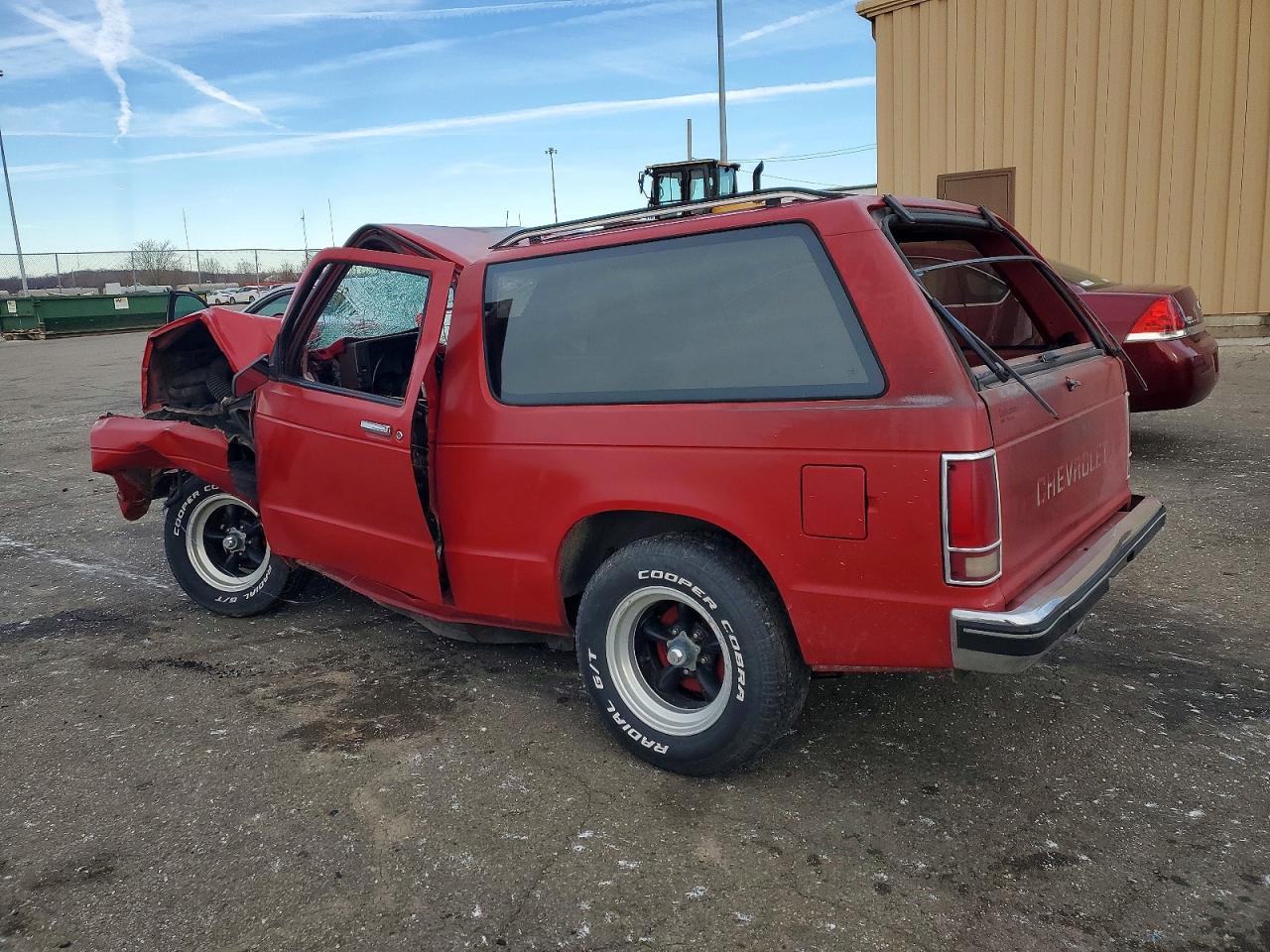 1989 Chevrolet Blazer S10 Red vin: 1GNCS18R8K0121921
