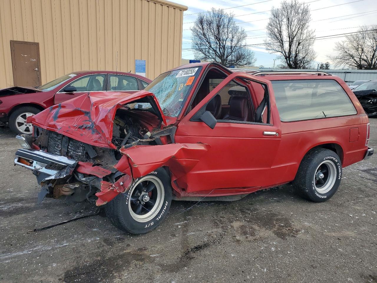 1989 Chevrolet Blazer S10 Red vin: 1GNCS18R8K0121921