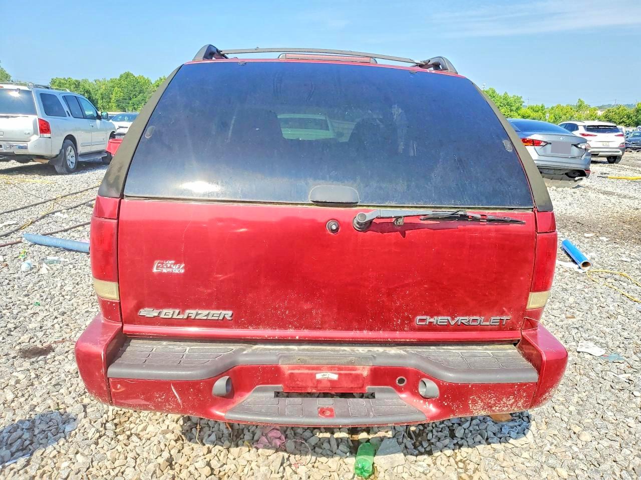 2001 Chevrolet Blazer Maroon vin: 1GNCS18W11K169995