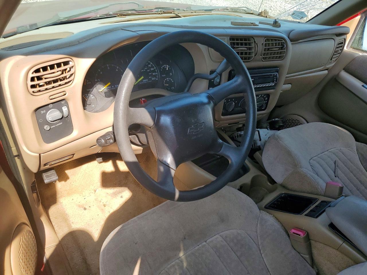 2001 Chevrolet Blazer Maroon vin: 1GNCS18W11K169995