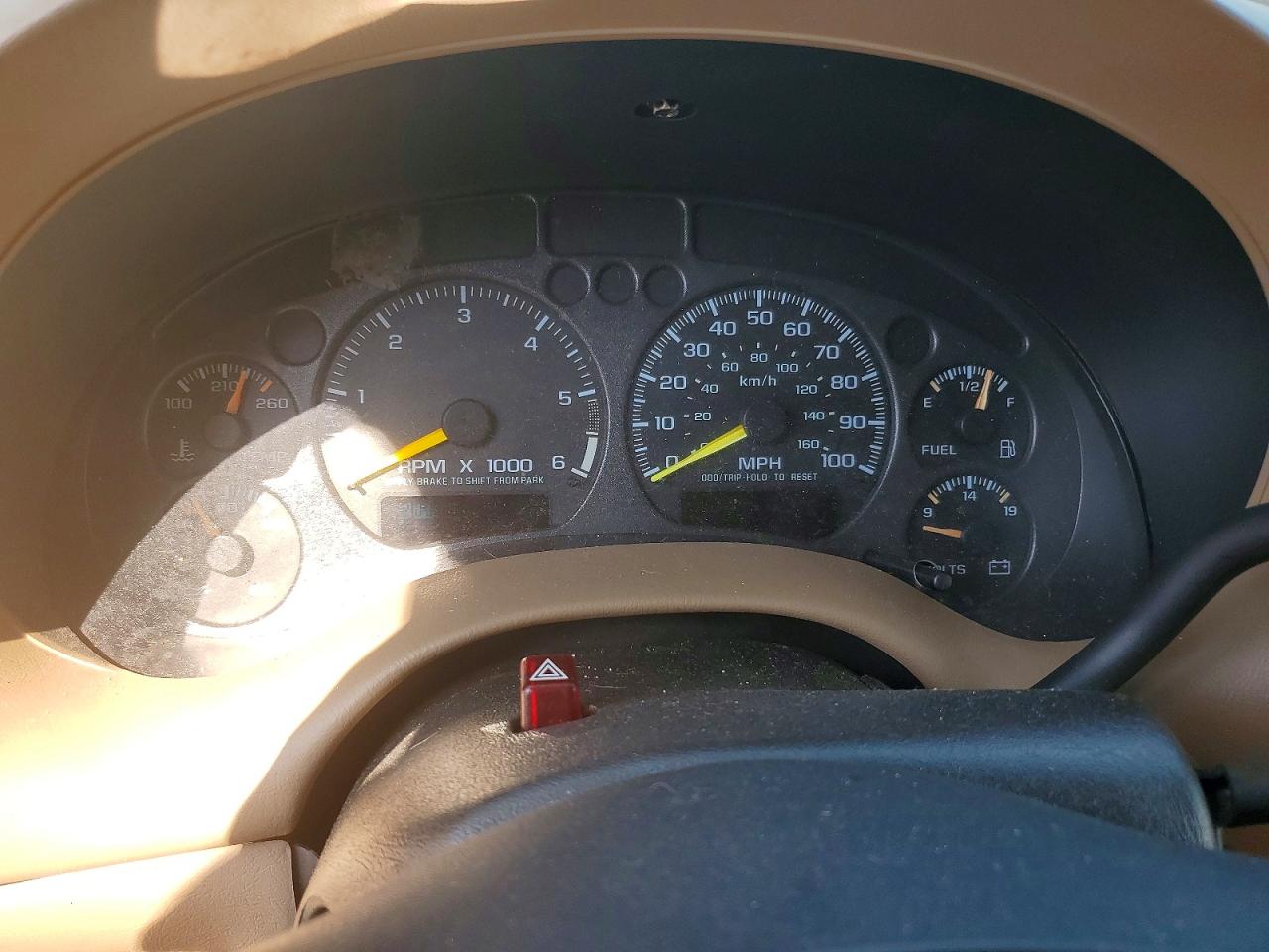 2001 Chevrolet Blazer Maroon vin: 1GNCS18W11K169995