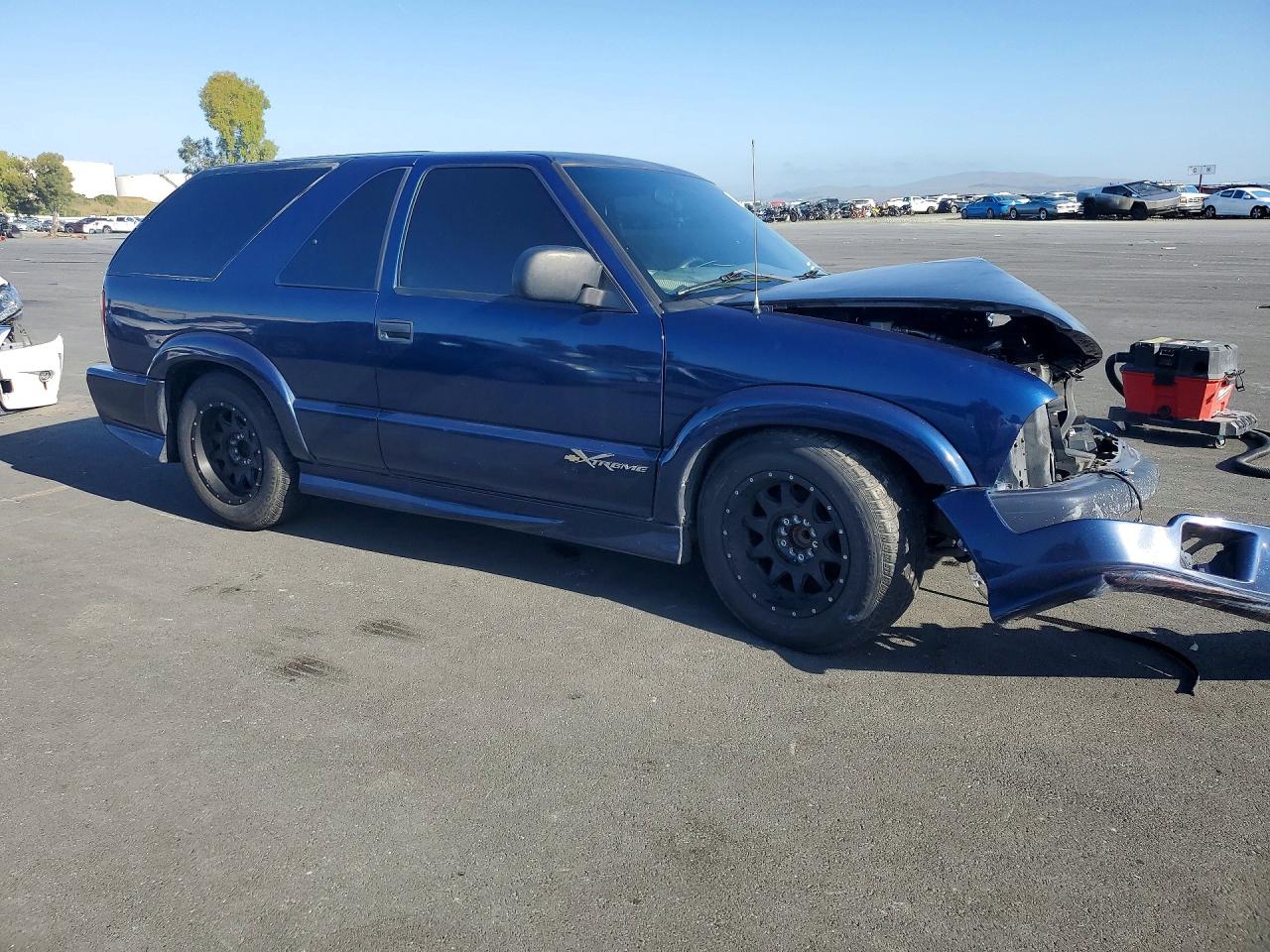 2002 Chev Blazer Синий vin: 1GNCS18W32K178764