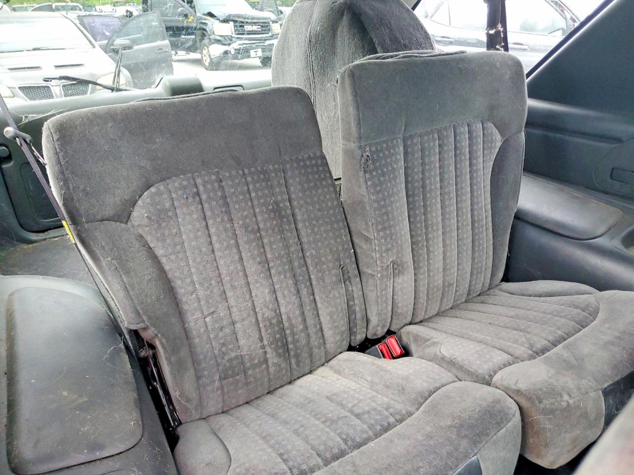 2002 Chevrolet Blazer Blue vin: 1GNCS18W82K143184