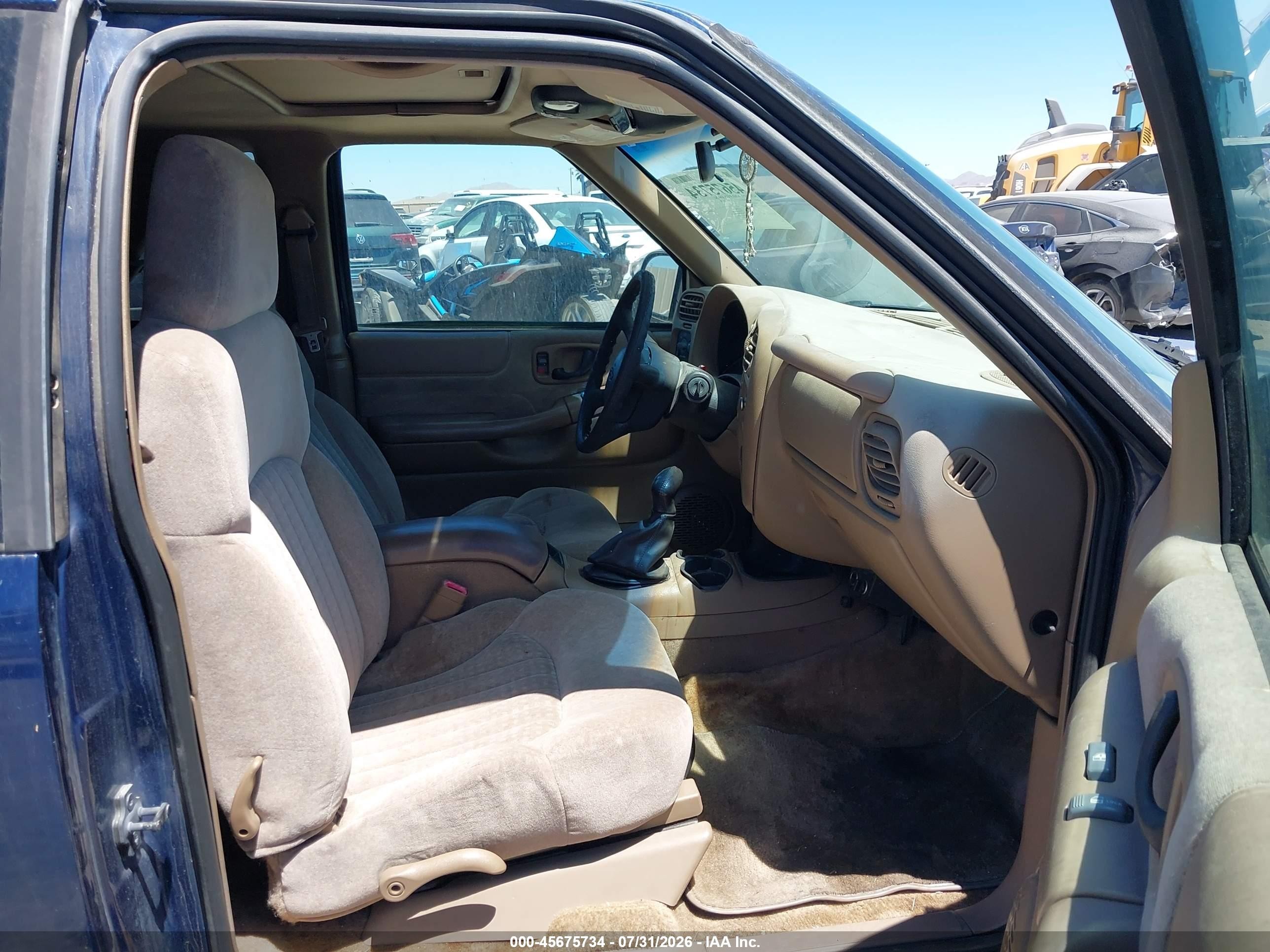 2002 Chevrolet Blazer Ls Dark Blue vin: 1GNCS18WX2K117217