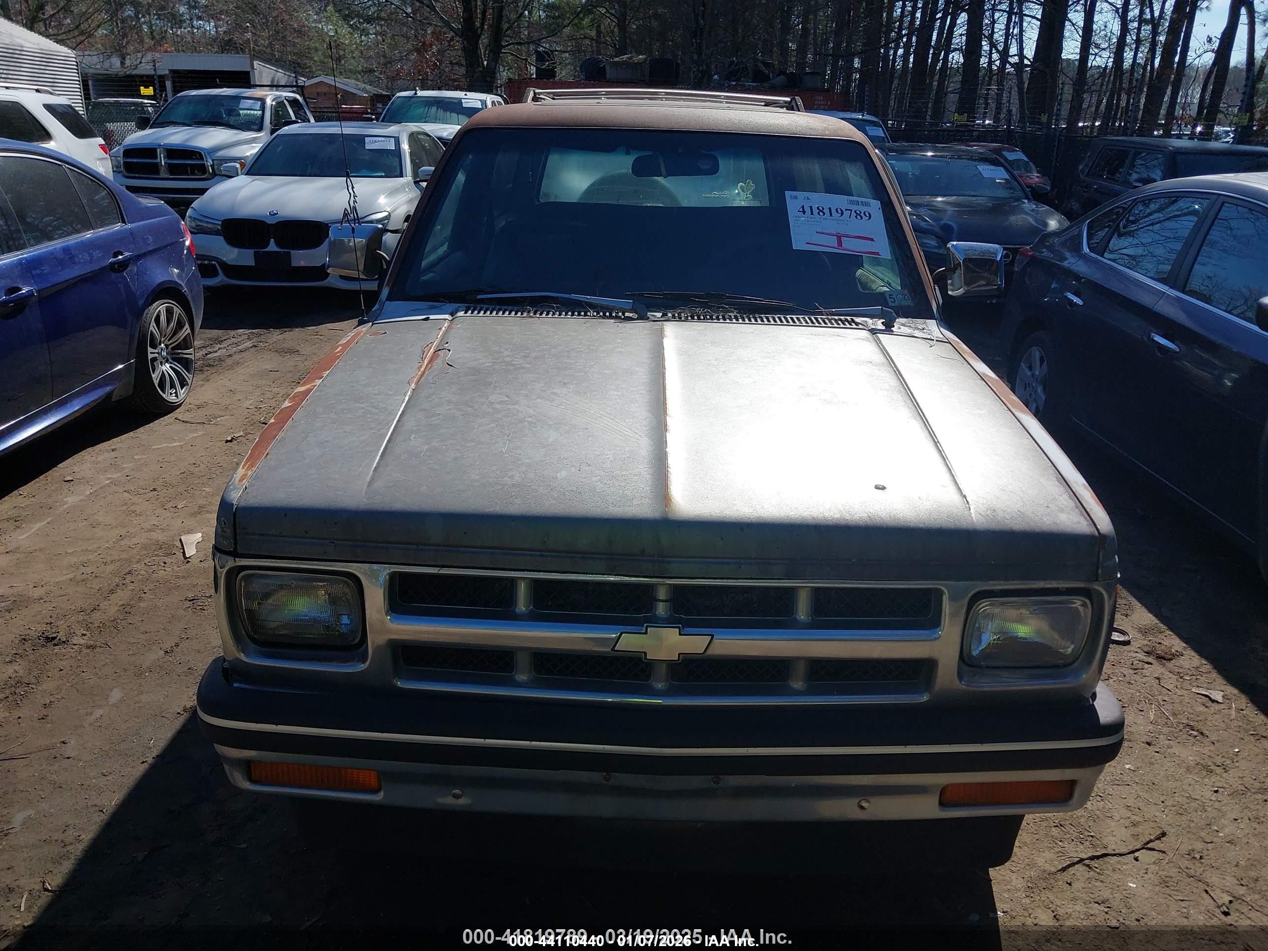 1989 Chevrolet Blazer S10 Gray vin: 1GNCS18Z0K8197974