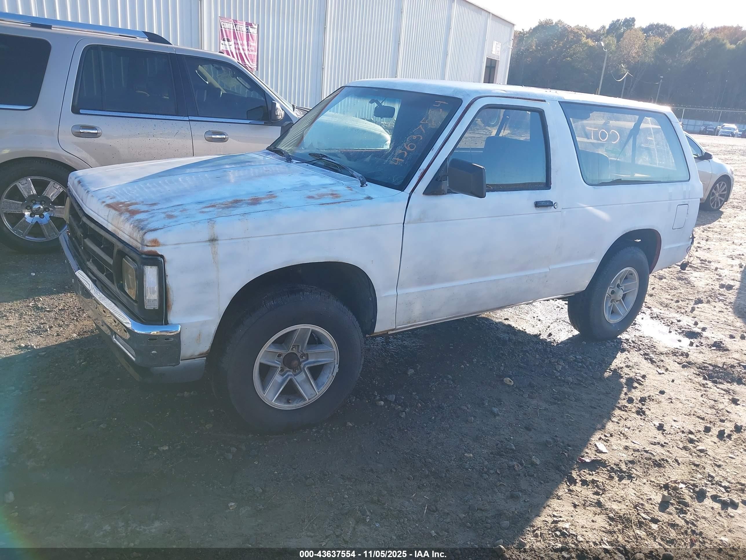 1992 Chevrolet Blazer S10 White vin: 1GNCS18Z1N0132425