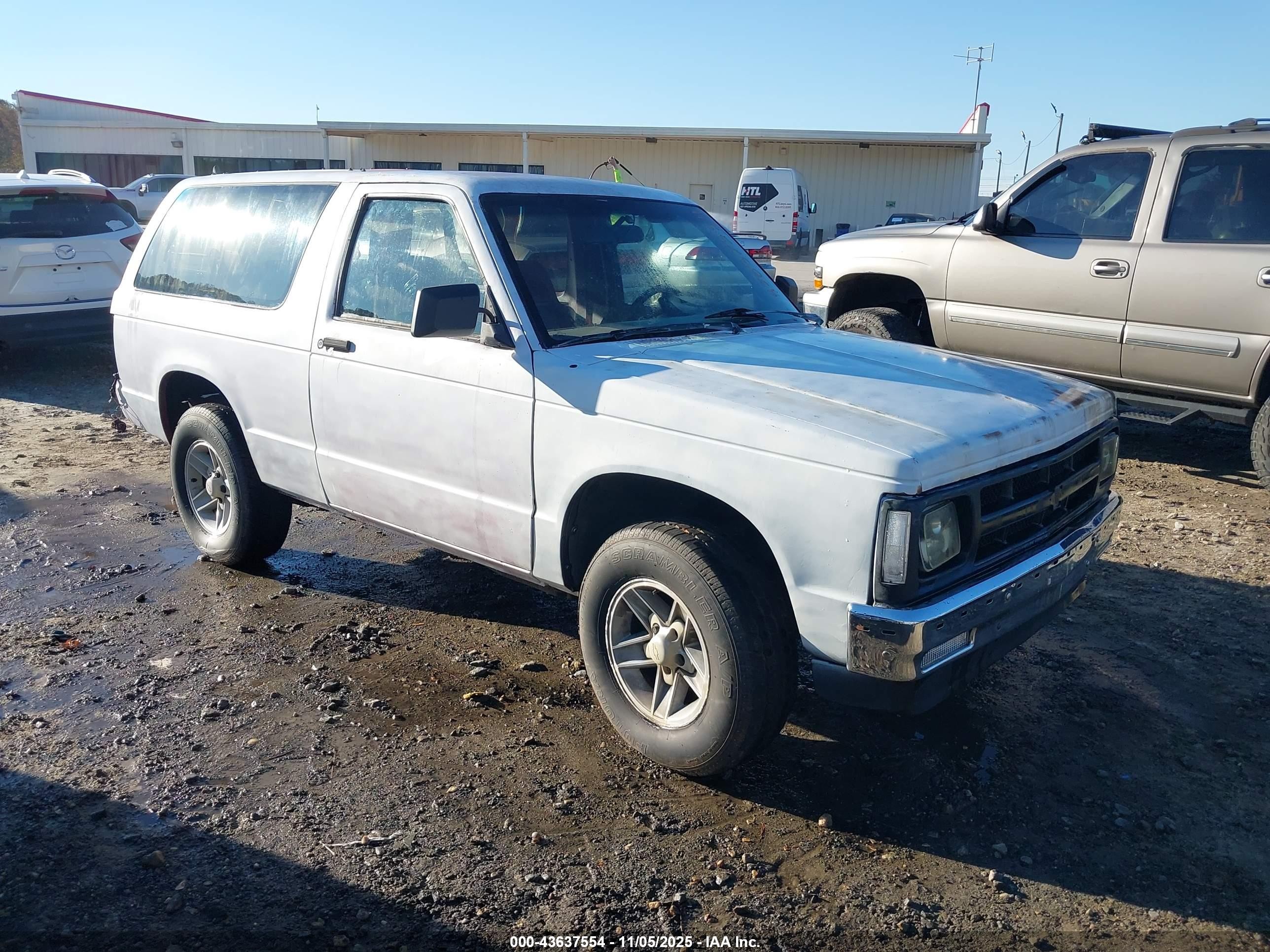 1992 Chevrolet Blazer S10 White vin: 1GNCS18Z1N0132425