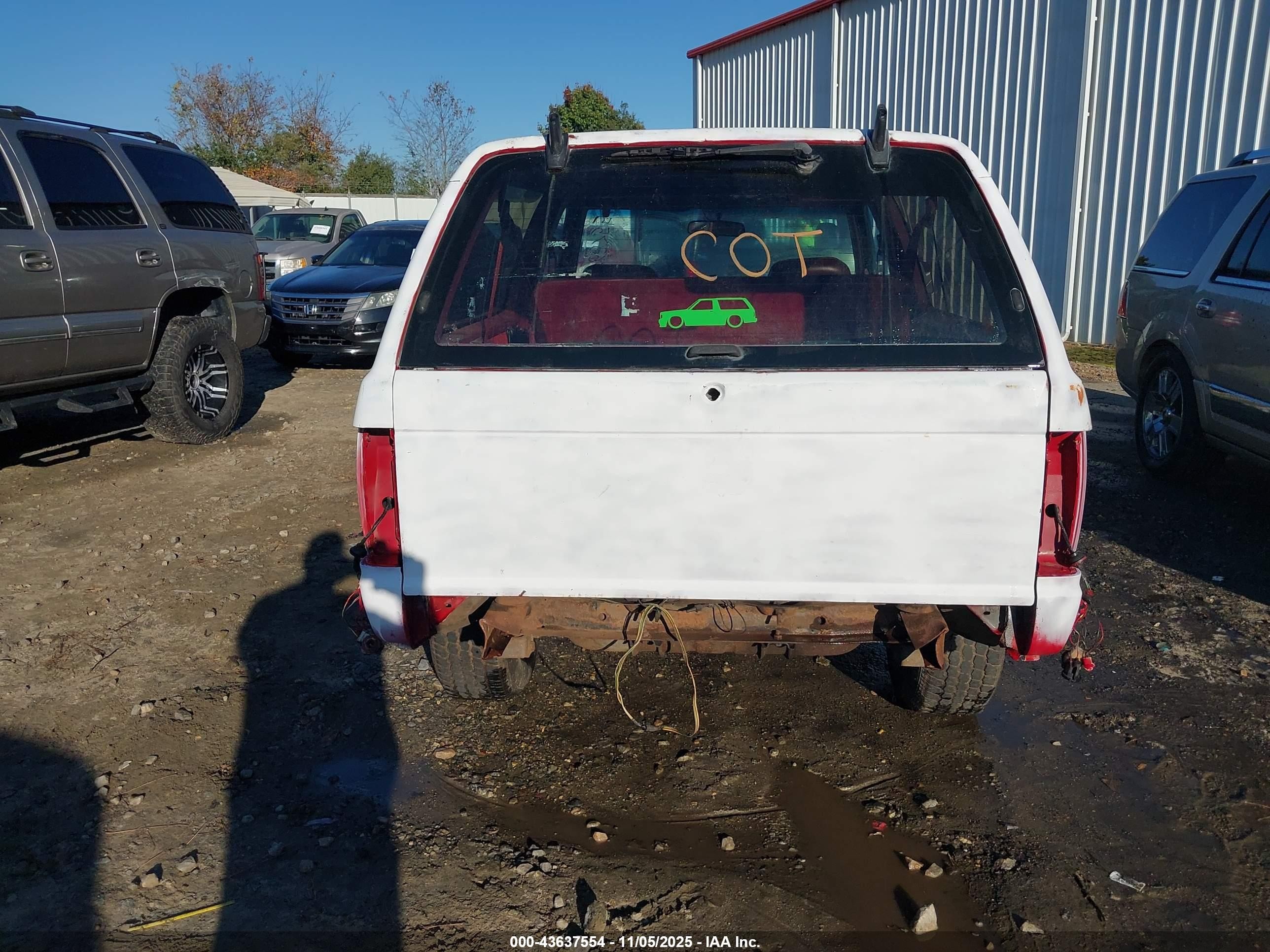1992 Chevrolet Blazer S10 White vin: 1GNCS18Z1N0132425