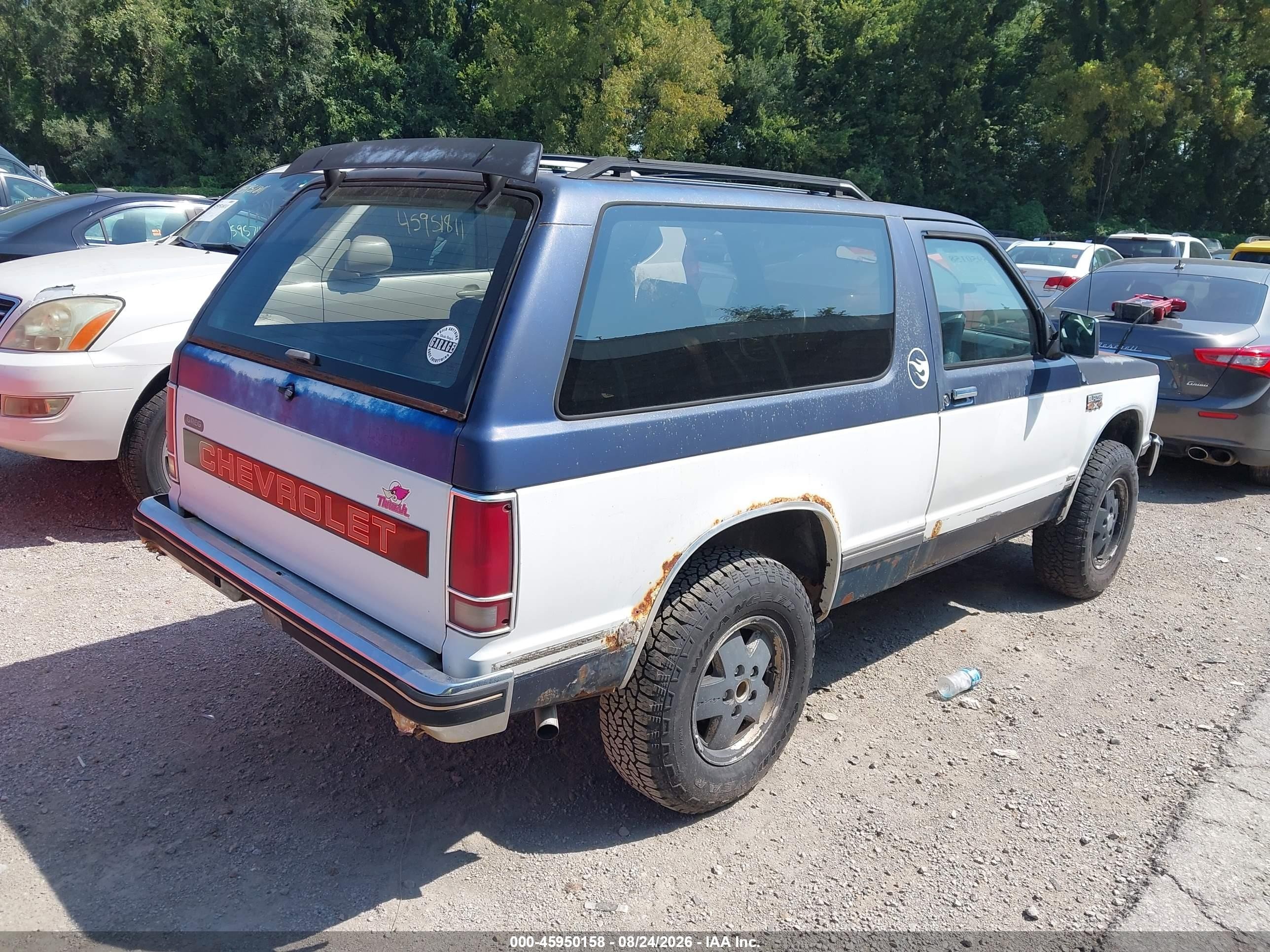 1987 Chevrolet Blazer S10 Blue vin: 1GNCT18R1H8236383