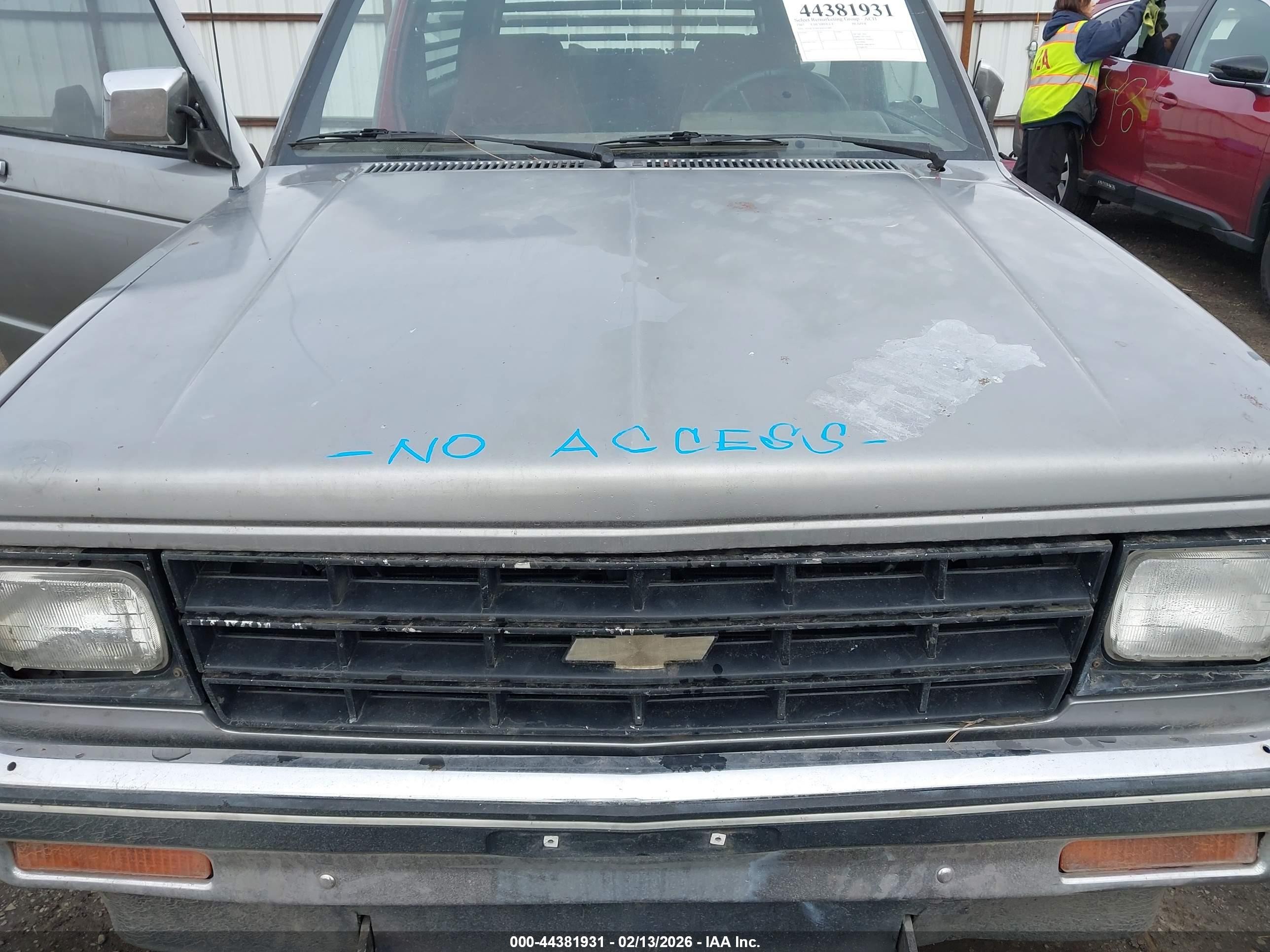 1987 Chevrolet Blazer S10 Silver vin: 1GNCT18R3H0107480