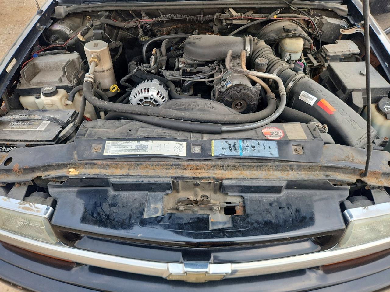 2002 Chevrolet Blazer Black vin: 1GNCT18W02K194224