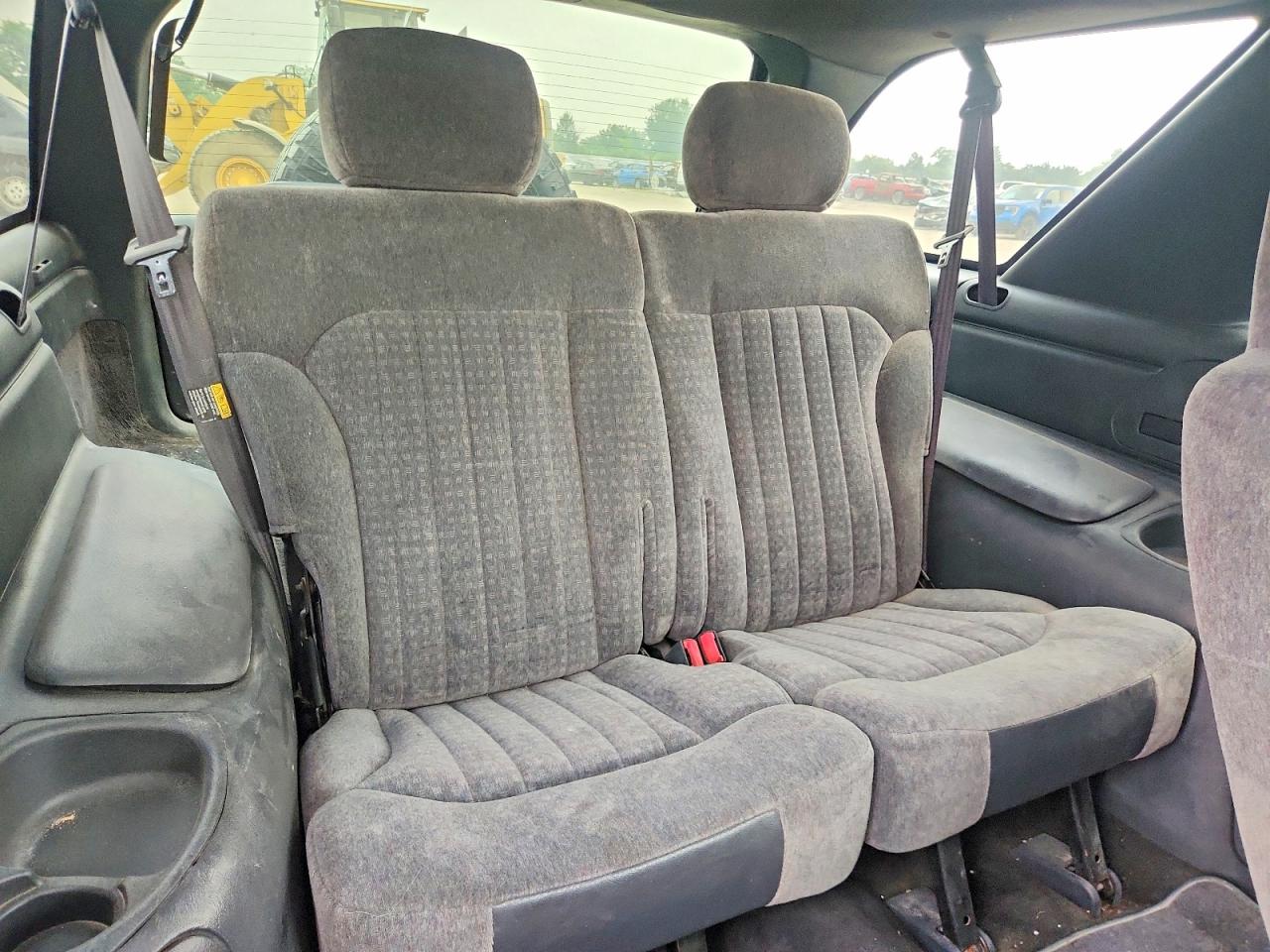 2002 Chevrolet Blazer Black vin: 1GNCT18W02K194224