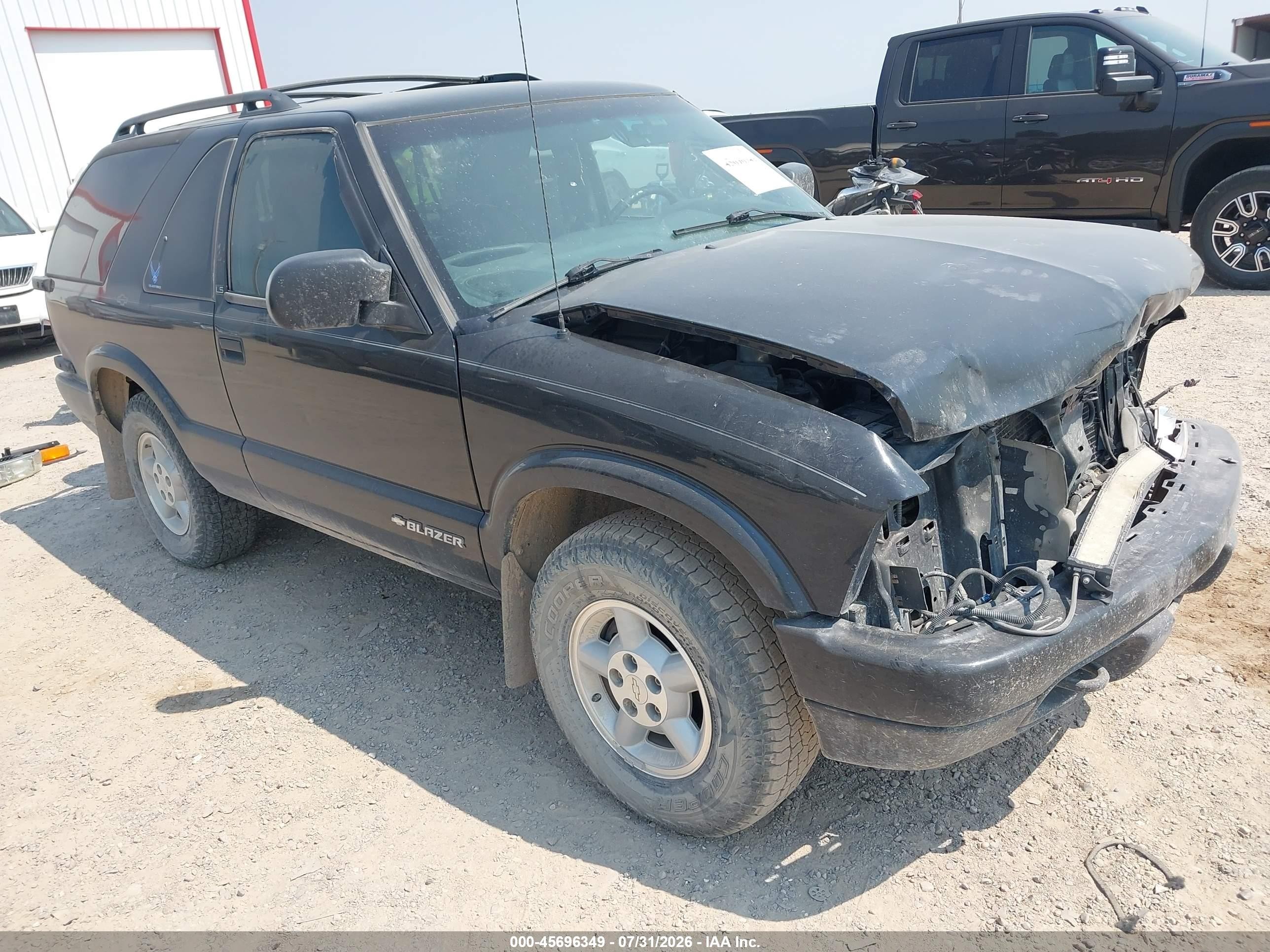 2001 Chevrolet Blazer Ls Black vin: 1GNCT18W31K189727