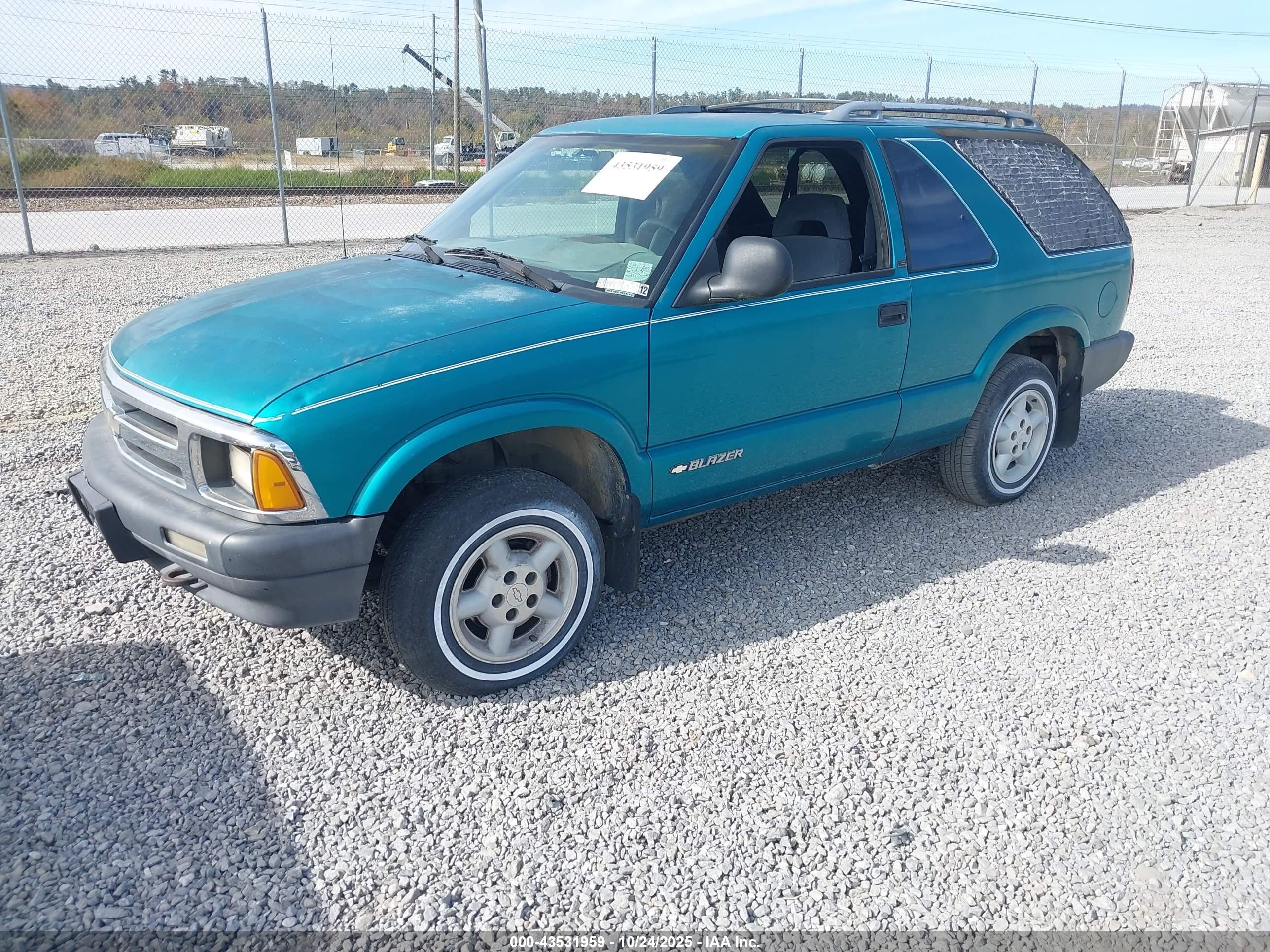 1995 Chevrolet Blazer   Green vin: 1GNCT18W3S2147687