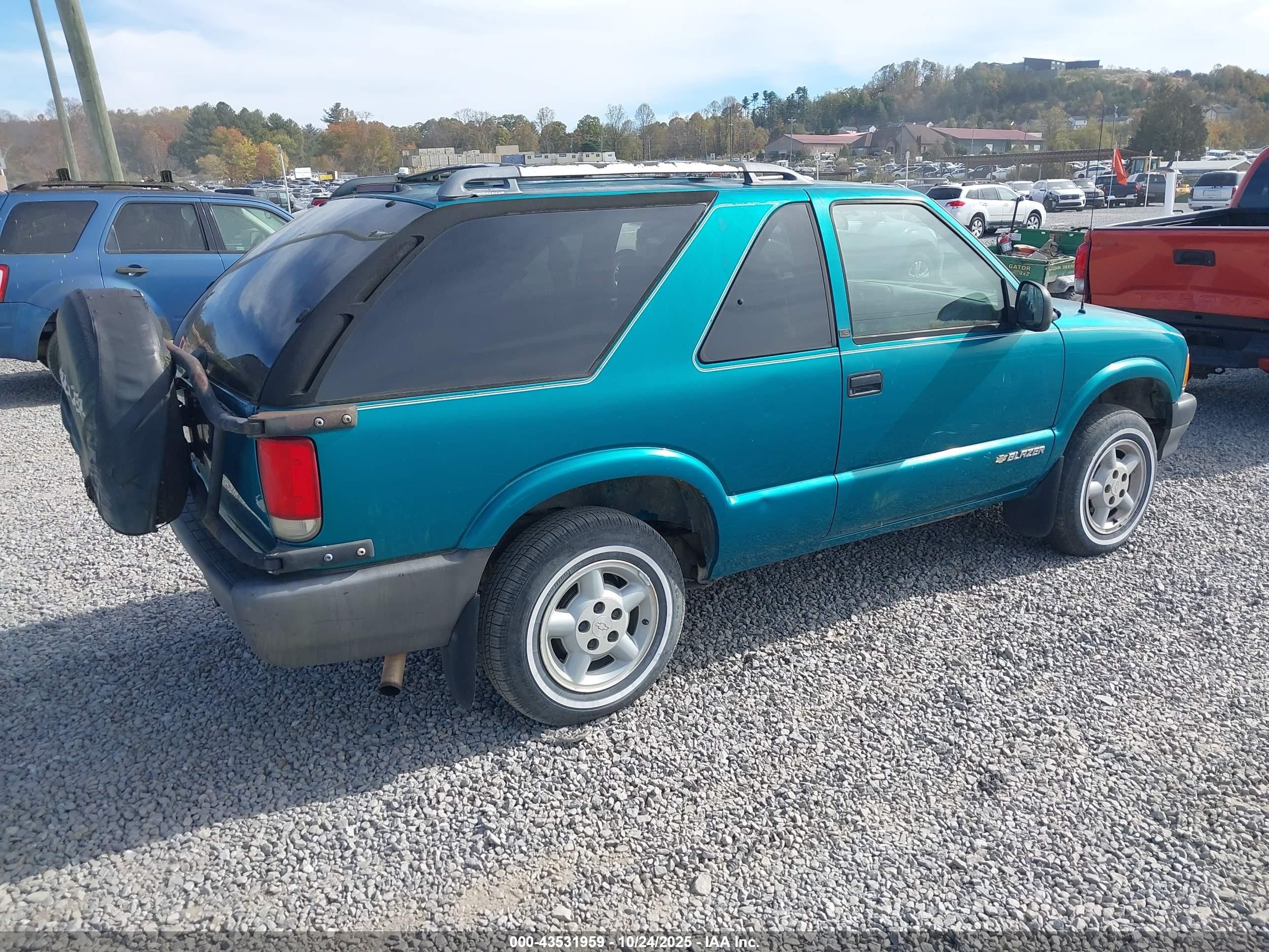 1995 Chevrolet Blazer   Green vin: 1GNCT18W3S2147687