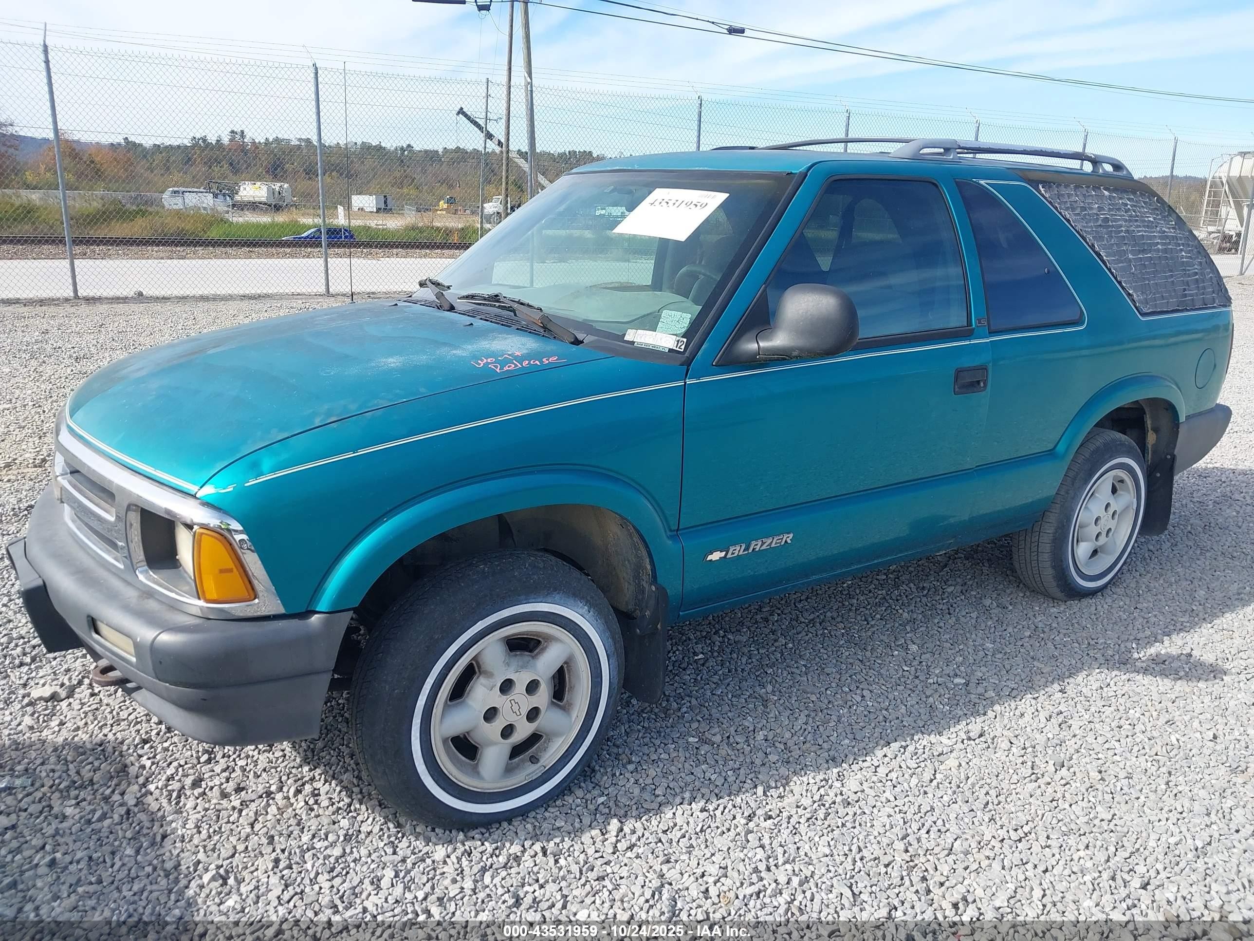 1995 Chevrolet Blazer   Green vin: 1GNCT18W3S2147687
