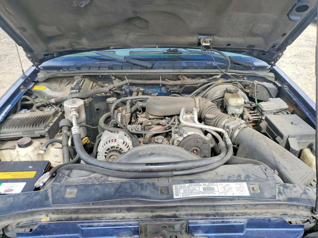 2000 Chevrolet Blazer Синий vin: 1GNCT18W3YK298151