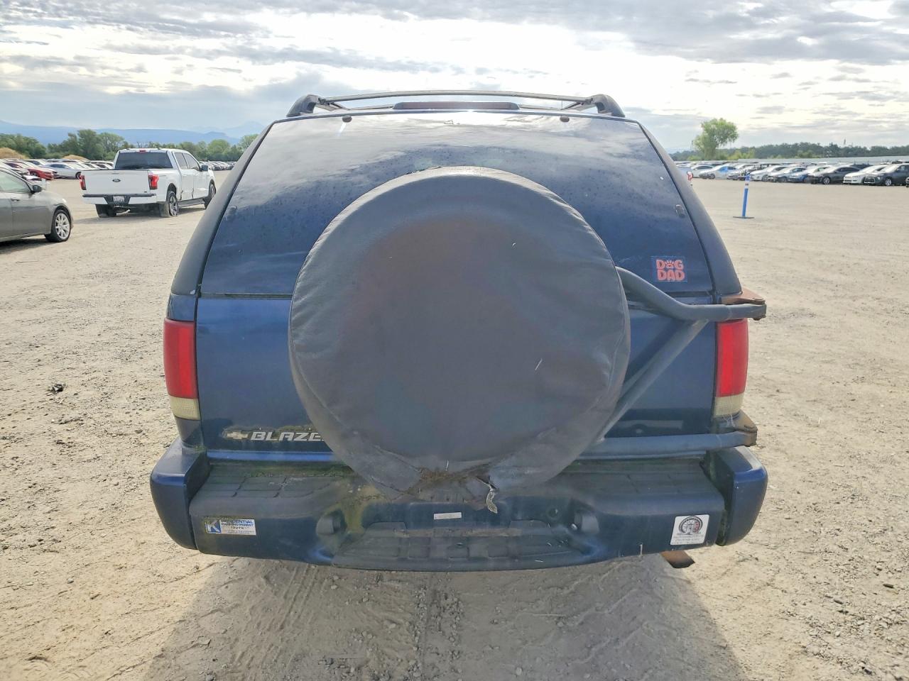 2000 Chevrolet Blazer Синий vin: 1GNCT18W3YK298151