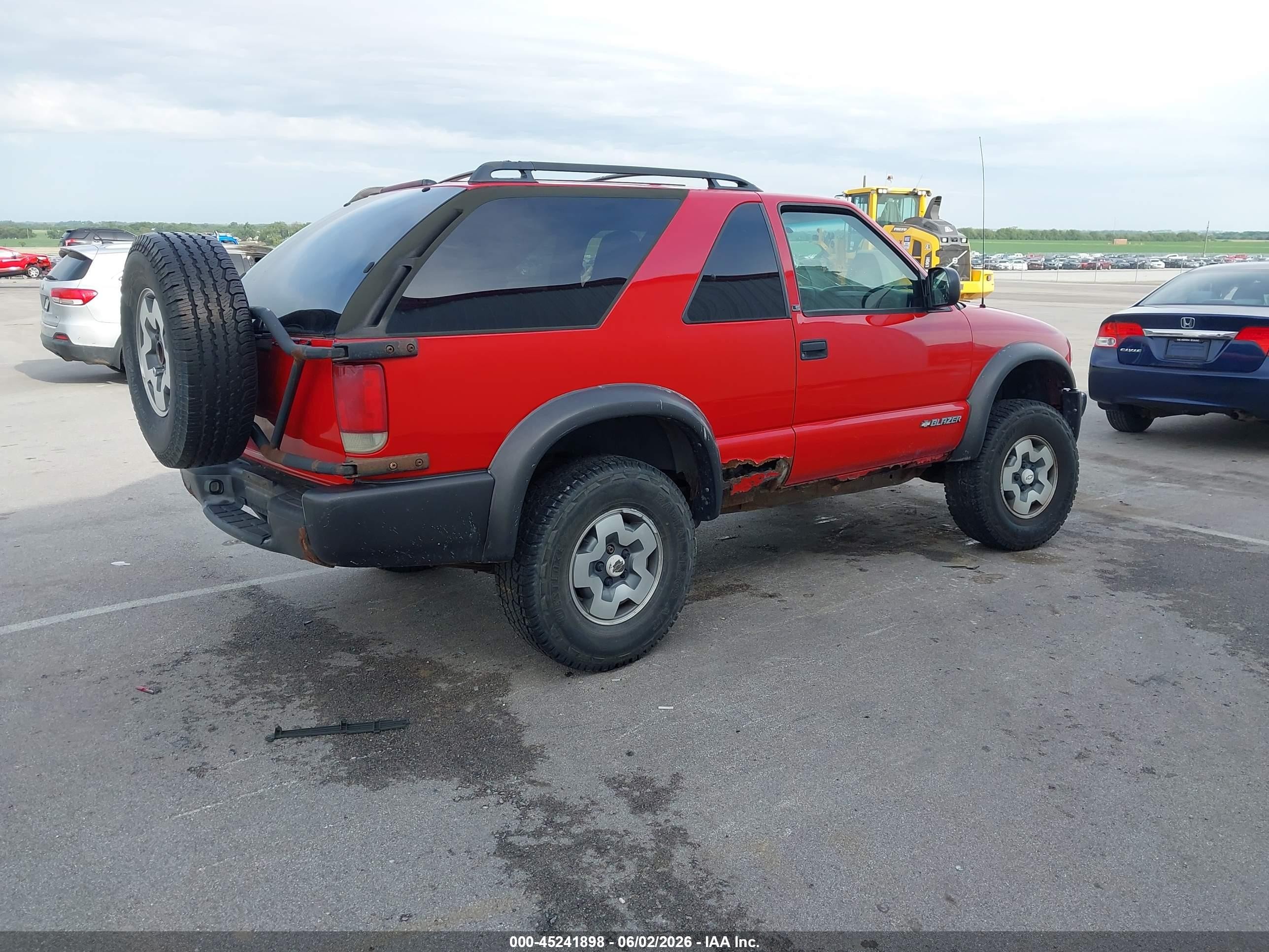 2001 Chevrolet Blazer Ls Red vin: 1GNCT18W41K140097