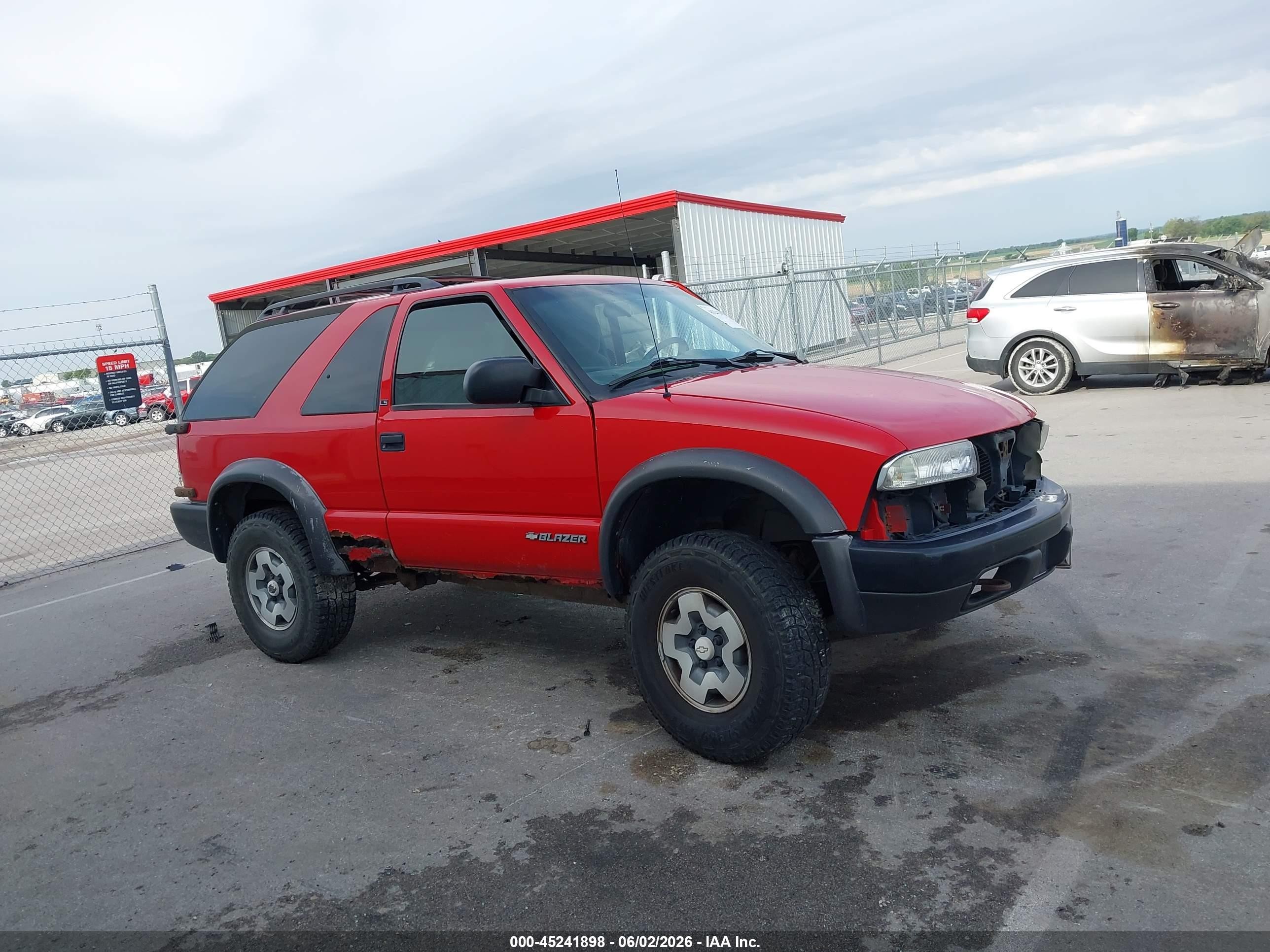 2001 Chevrolet Blazer Ls Red vin: 1GNCT18W41K140097