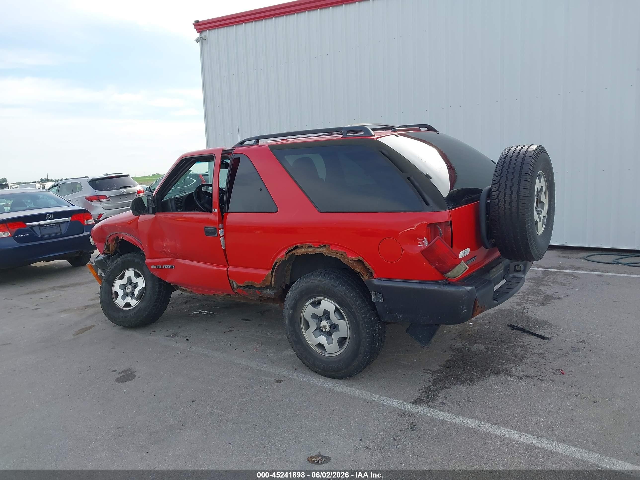 2001 Chevrolet Blazer Ls Red vin: 1GNCT18W41K140097