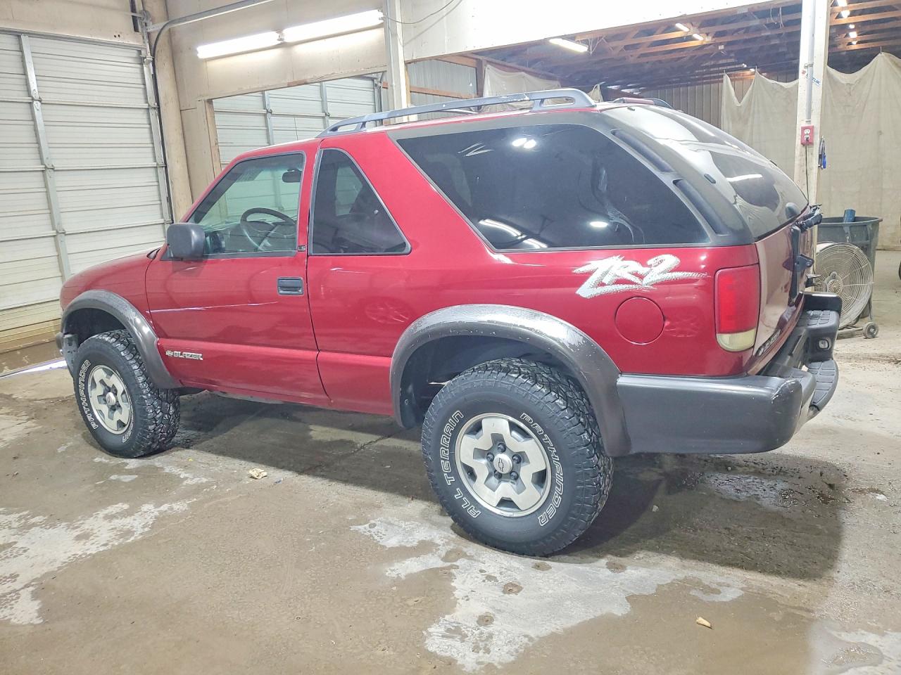 2001 Chevrolet Blazer Burgundy vin: 1GNCT18W51K213929