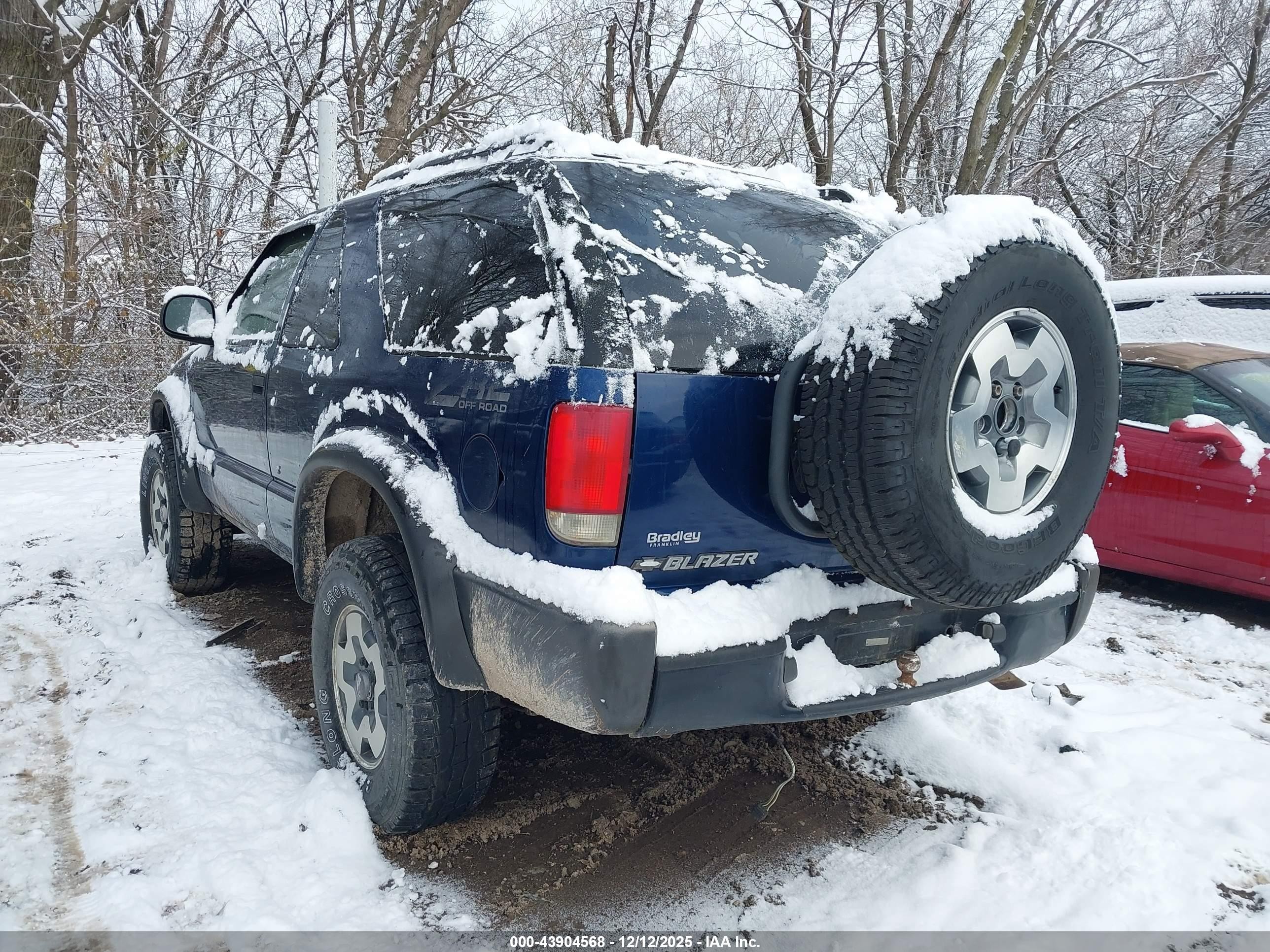 1998 Chevrolet Blazer Ls Blue vin: 1GNCT18W5WK242547