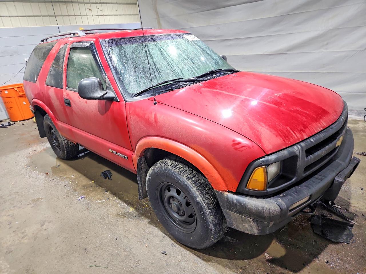1995 Chev Blazer Red vin: 1GNCT18W6S2111640